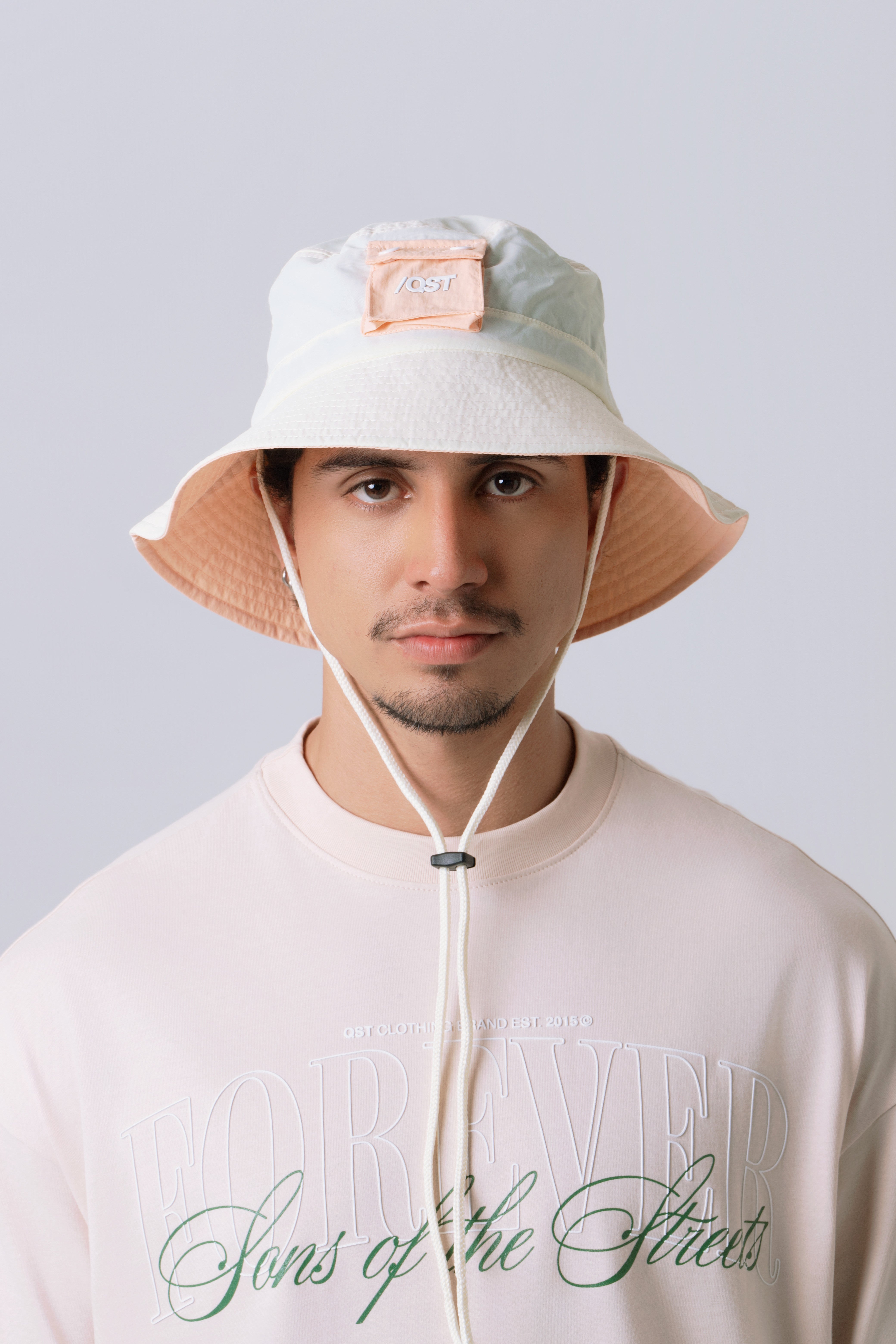 GORRA PLANA COLOR CRUDO