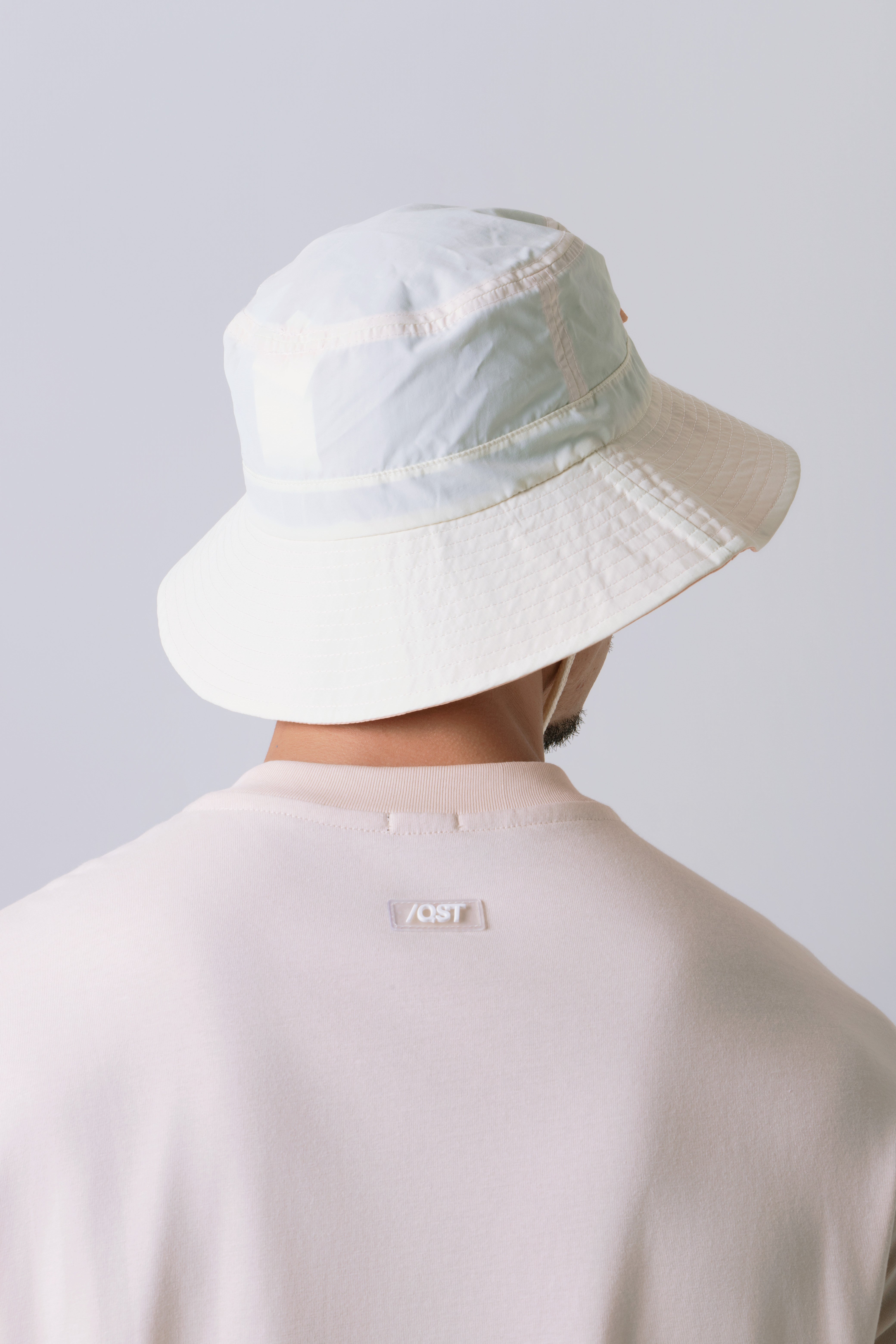 GORRA PLANA COLOR CRUDO