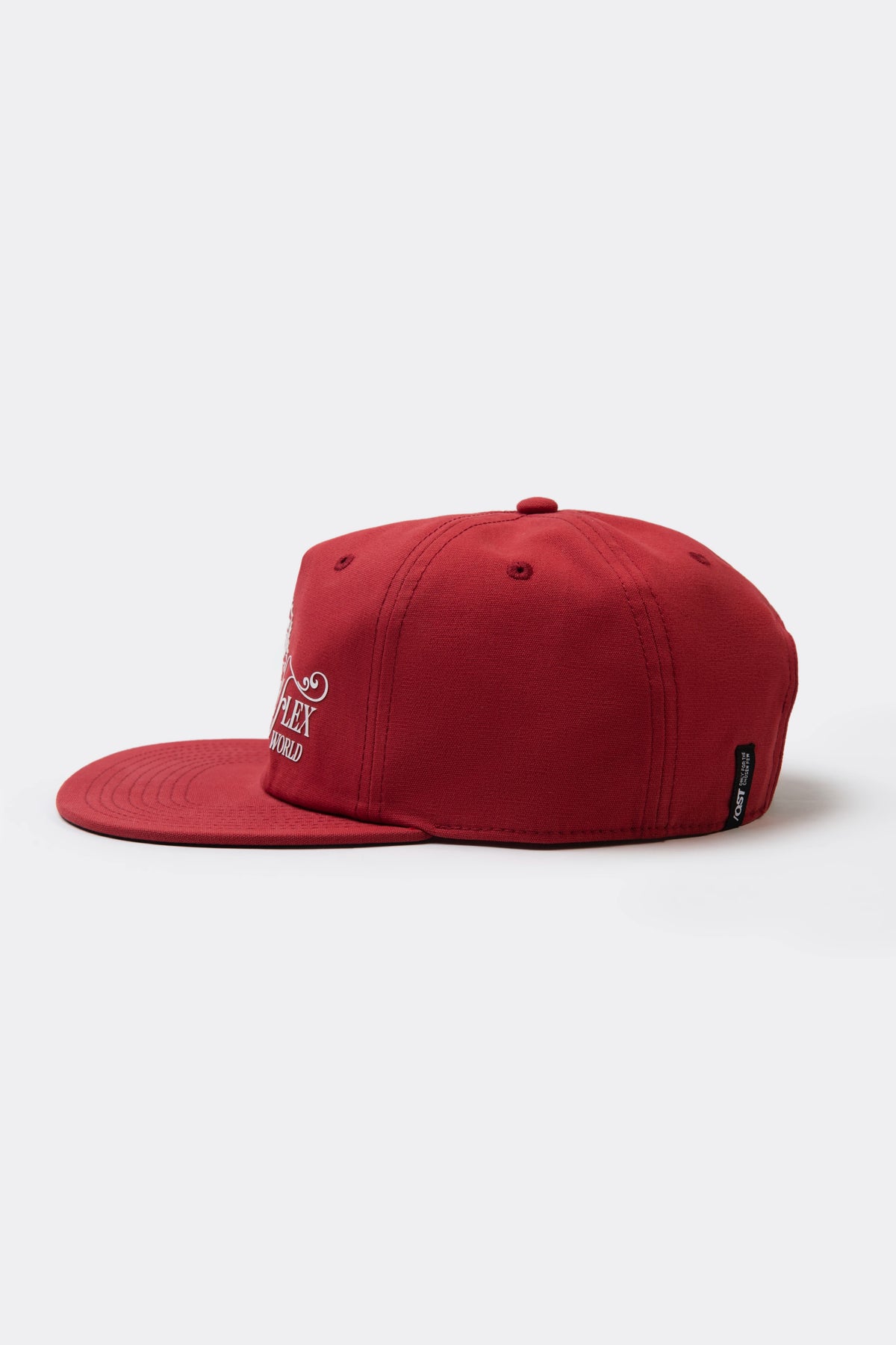 GORRA PLANA COLOR ROJO OSCURO