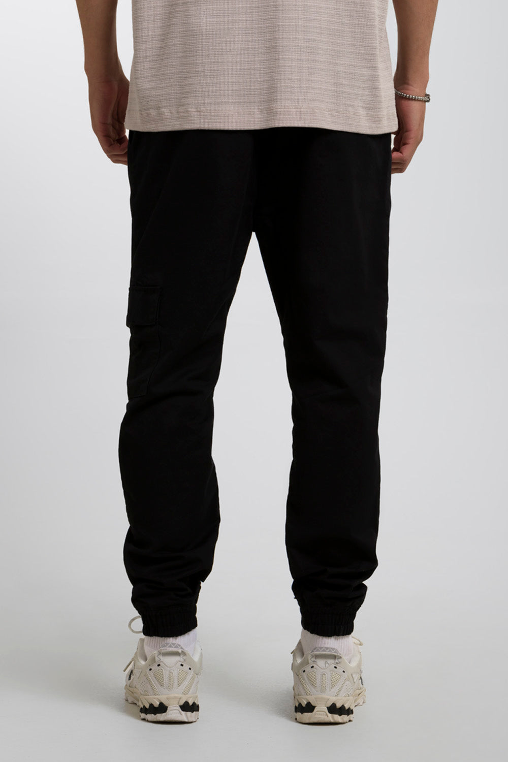 PANTALON JOGG COLOR NEGRO