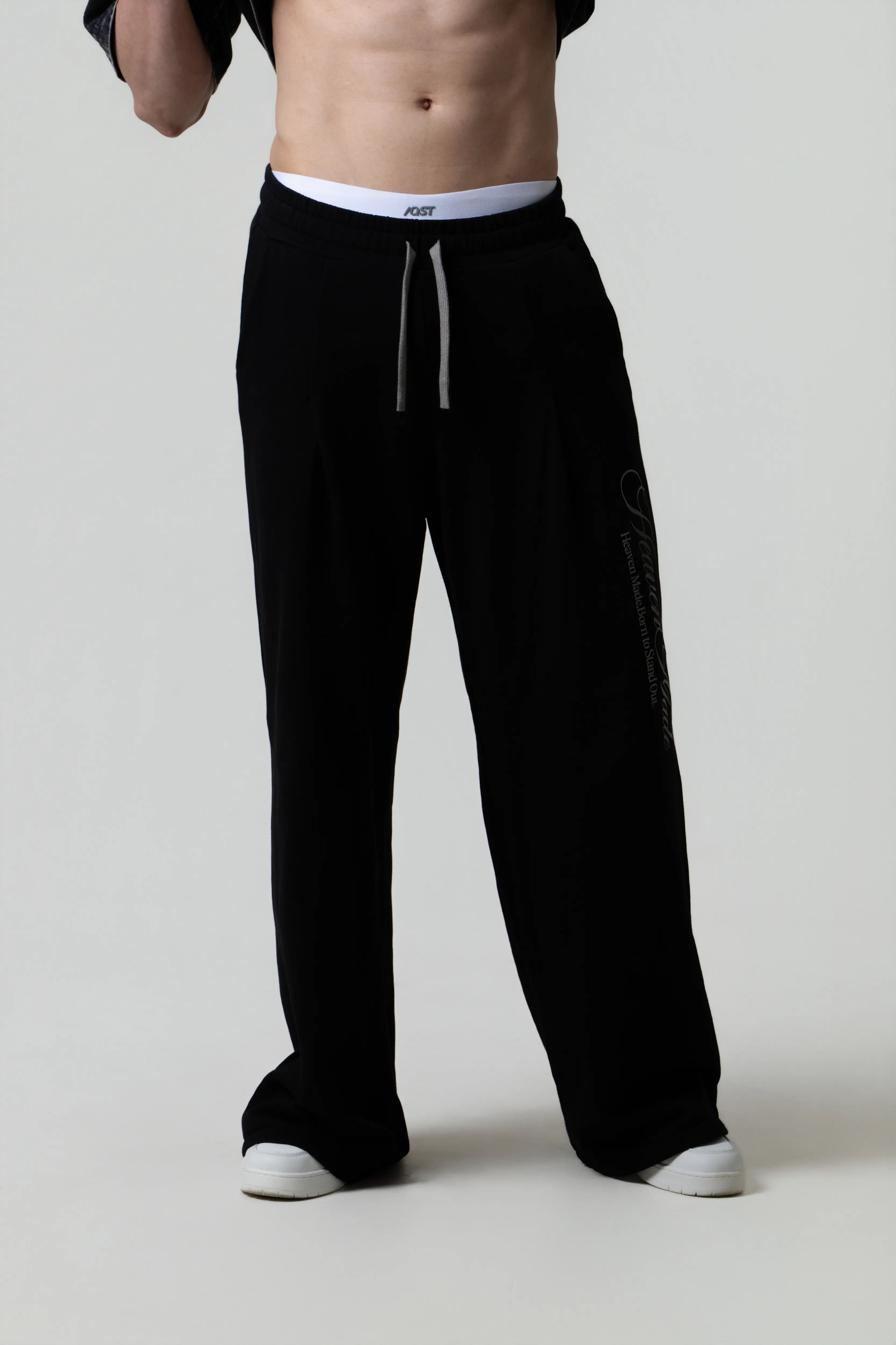 PANTALON SUDADERA COLOR NEGRO
