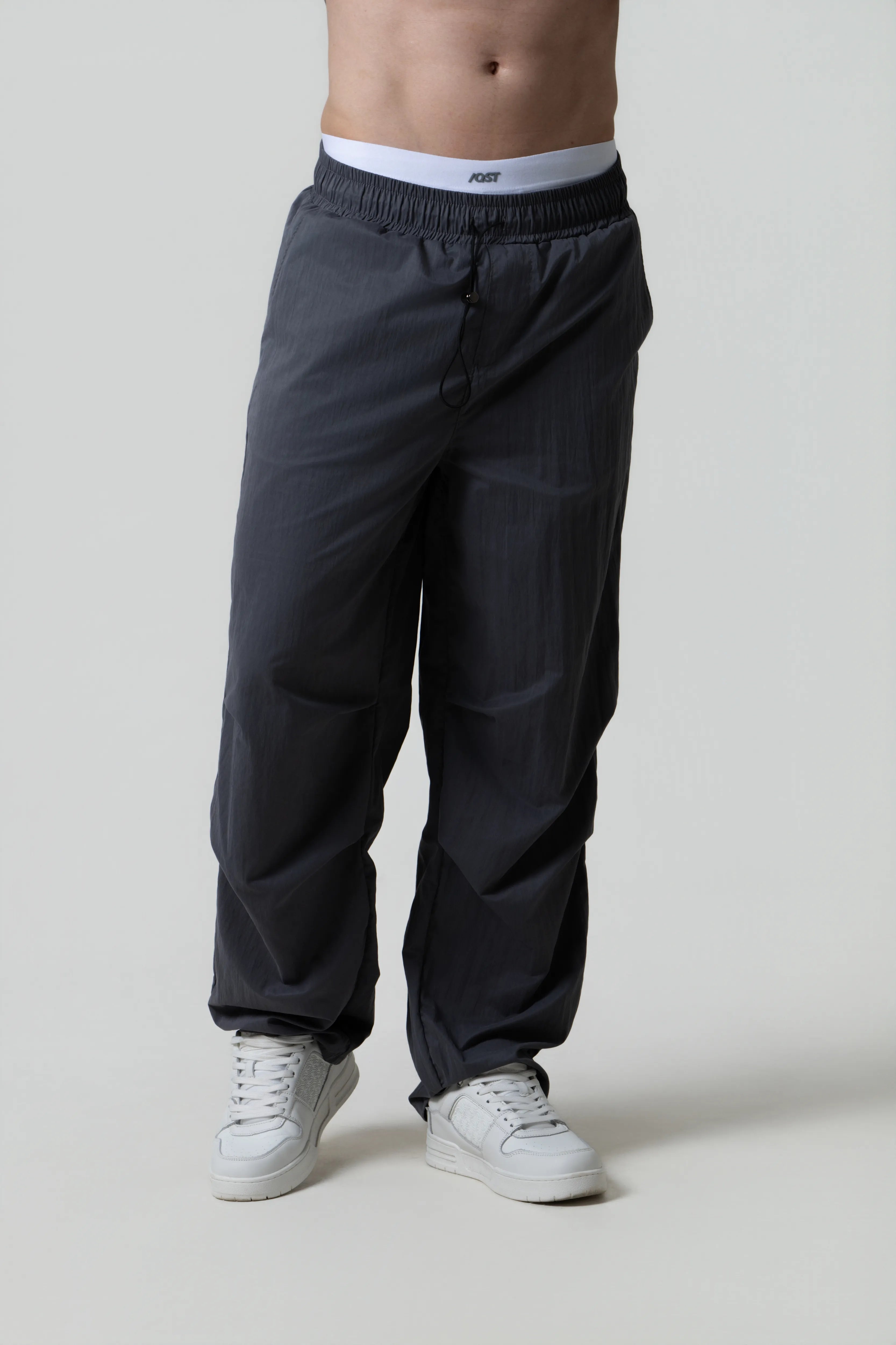 PANTALON JOGG COLOR GRIS OSCURO