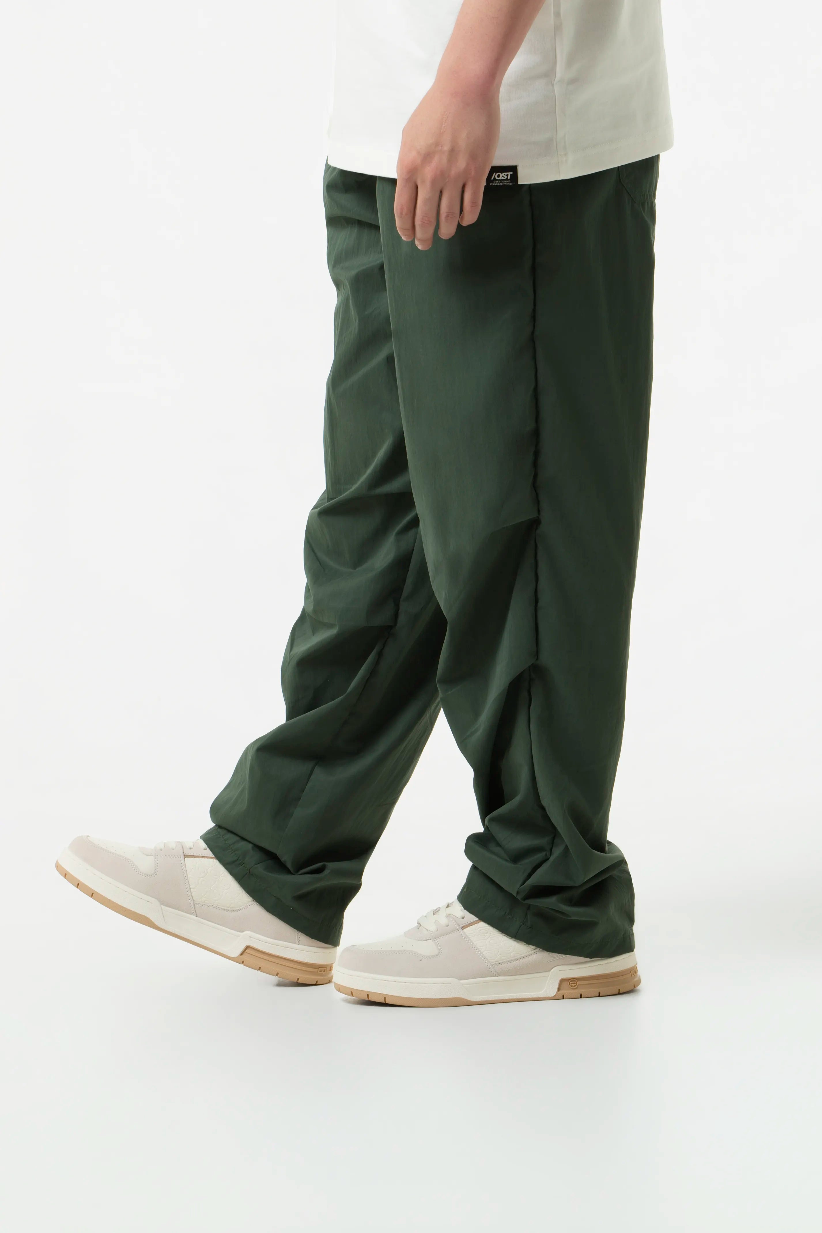 PANTALON JOGG COLOR VERDE MILITAR