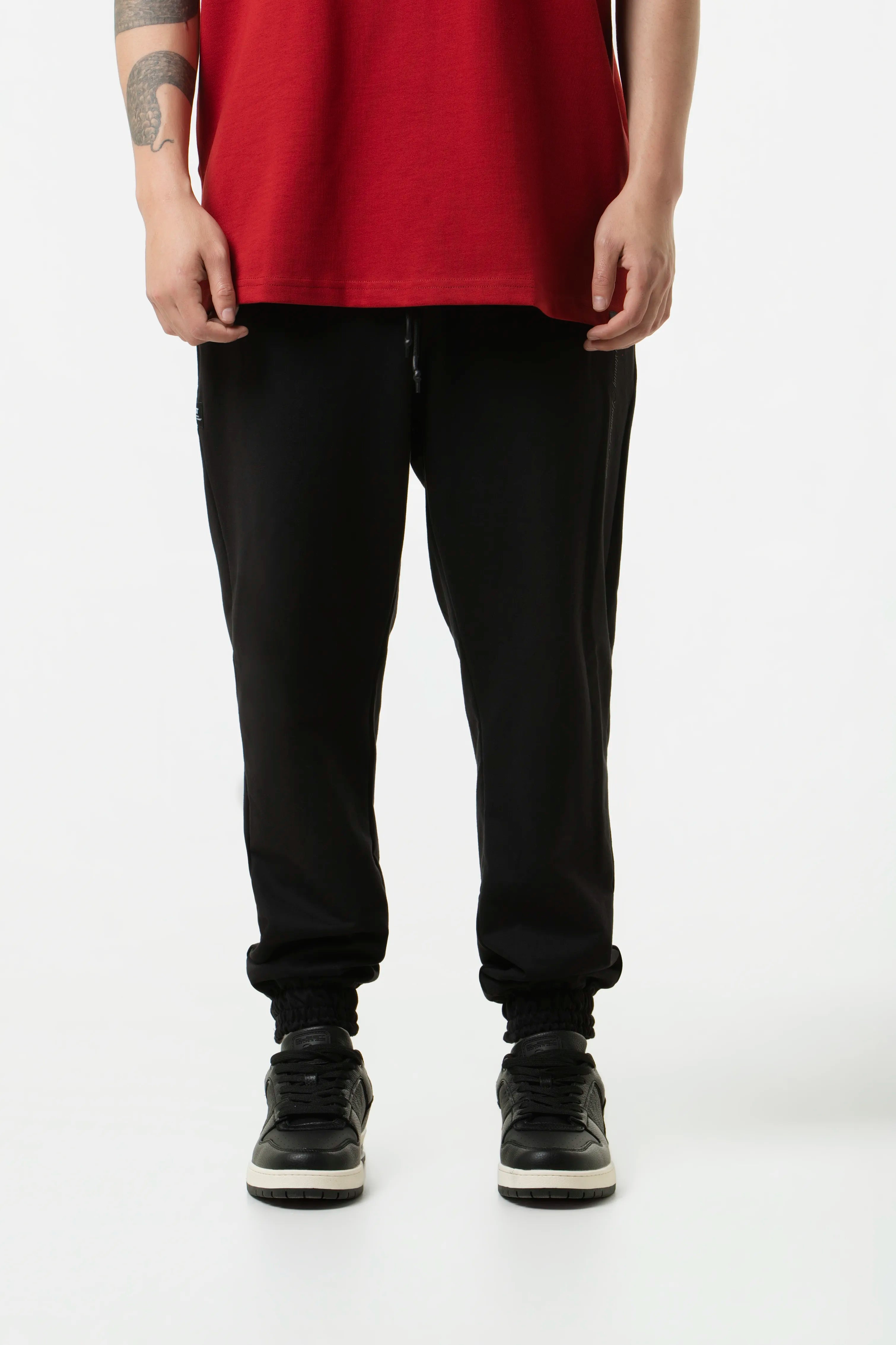 PANTALON JOGG COLOR NEGRO