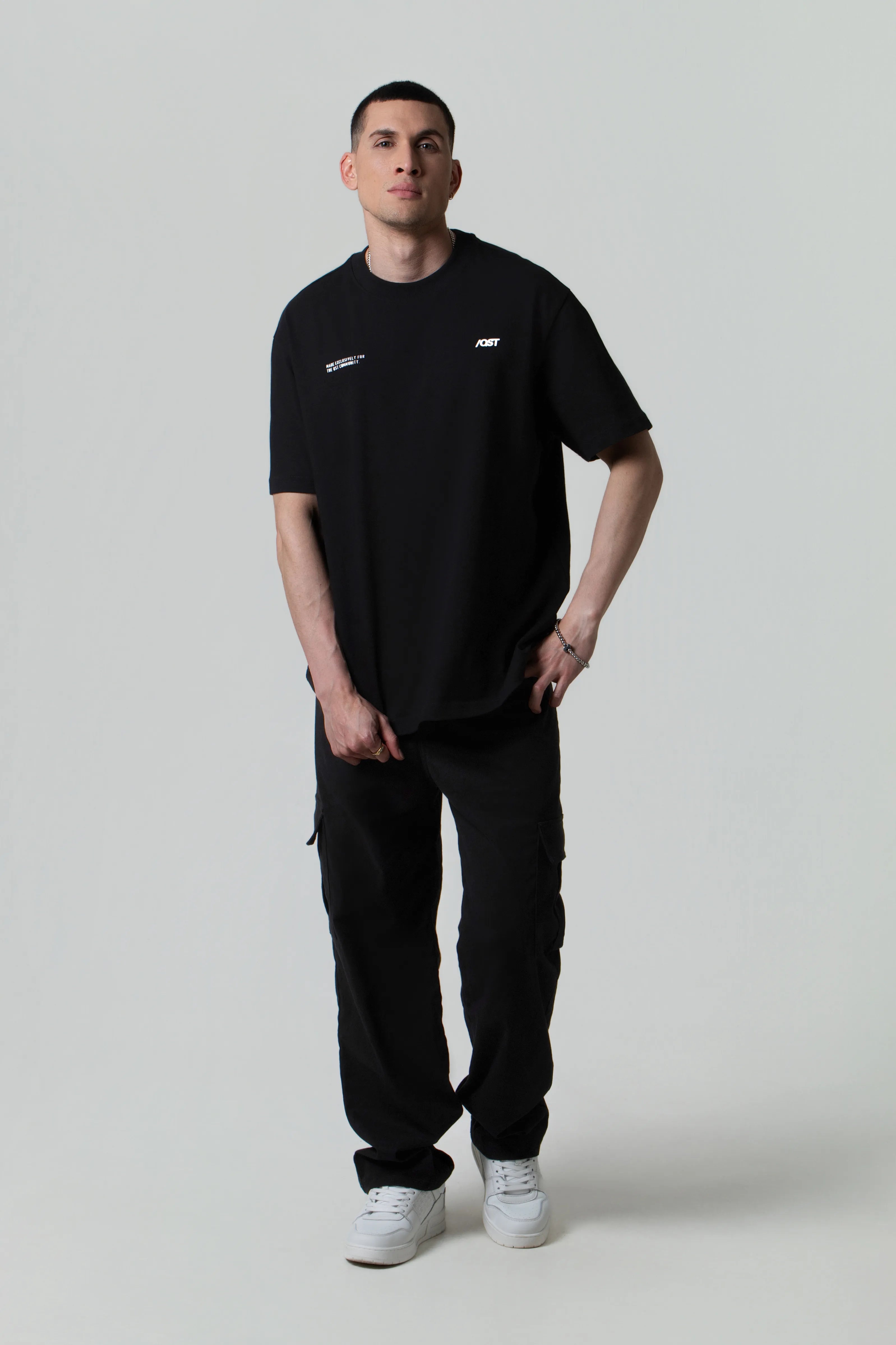 PANTALON CARGO COLOR NEGRO