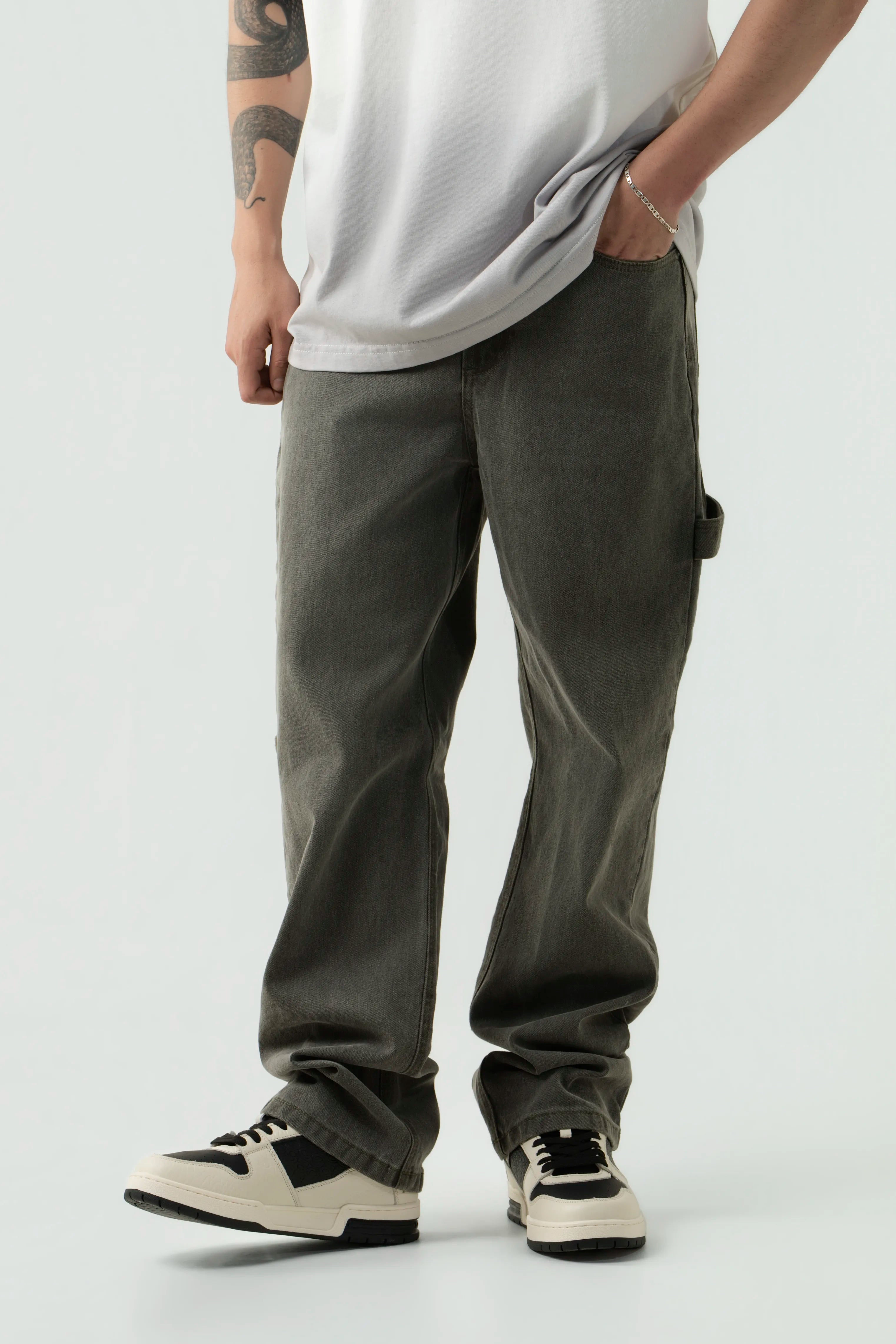 PANTALON CARGO COLOR VERDE MILITAR