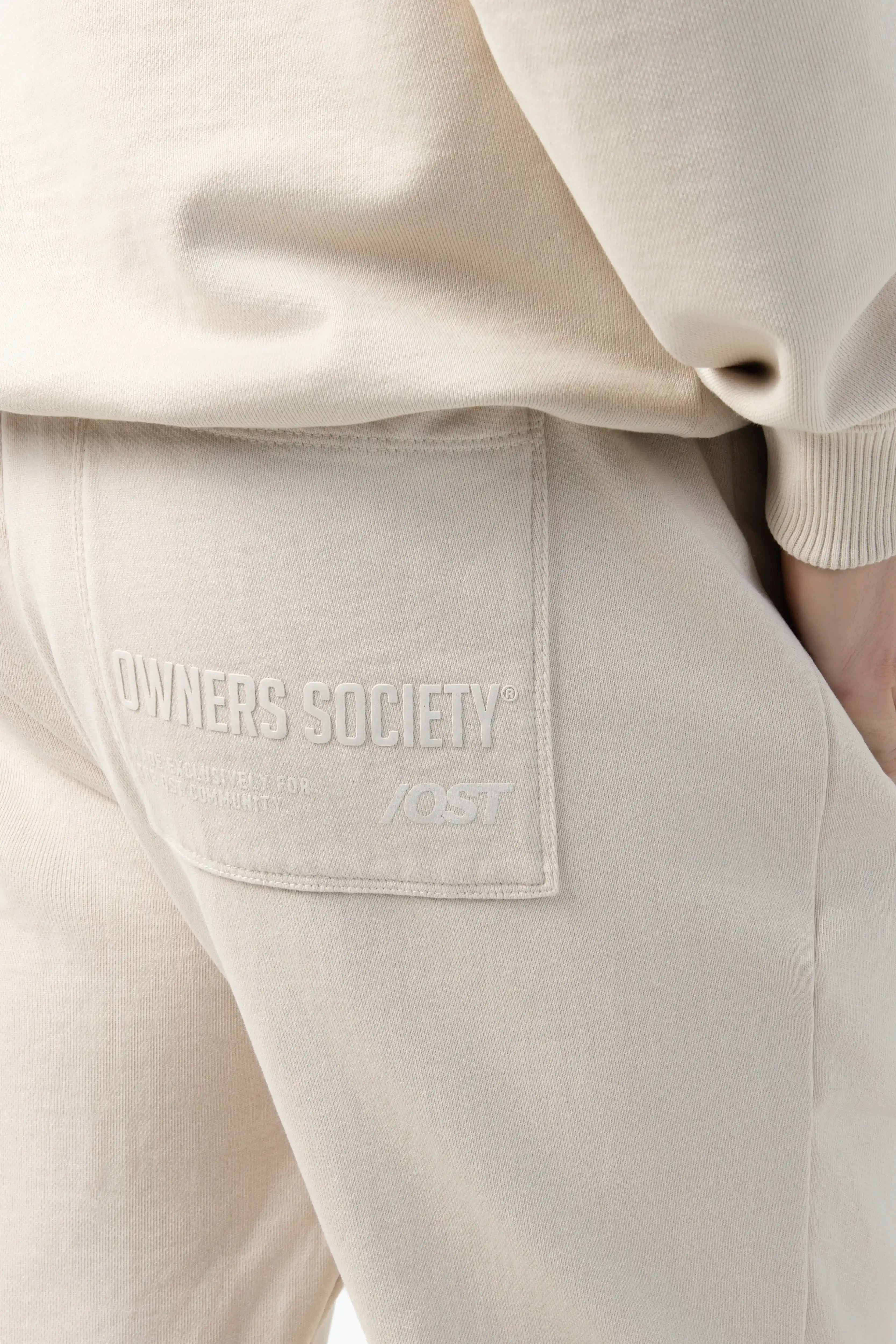 PANTALON SUDADERA COLOR OAT MILK