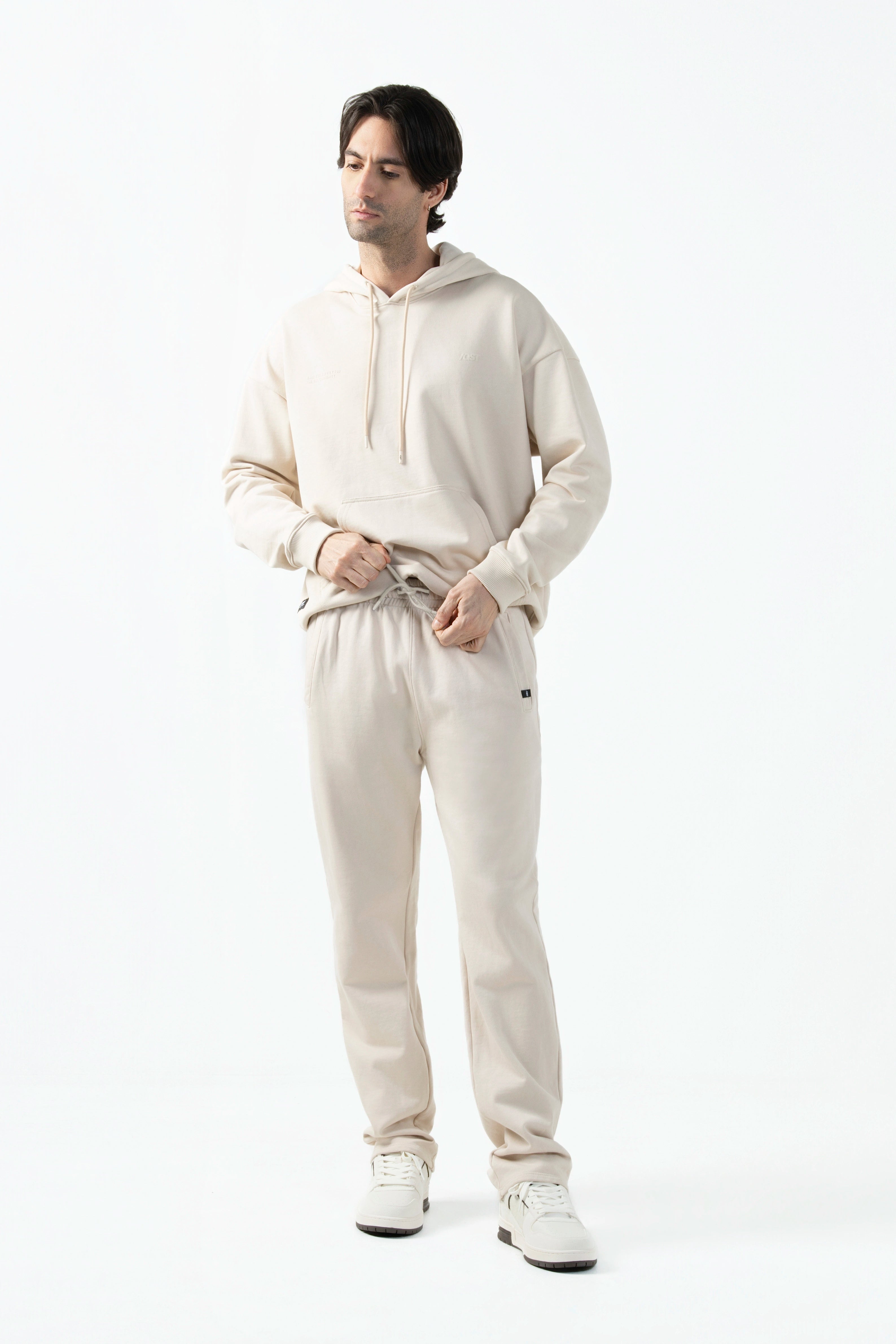 PANTALON SUDADERA COLOR OAT MILK