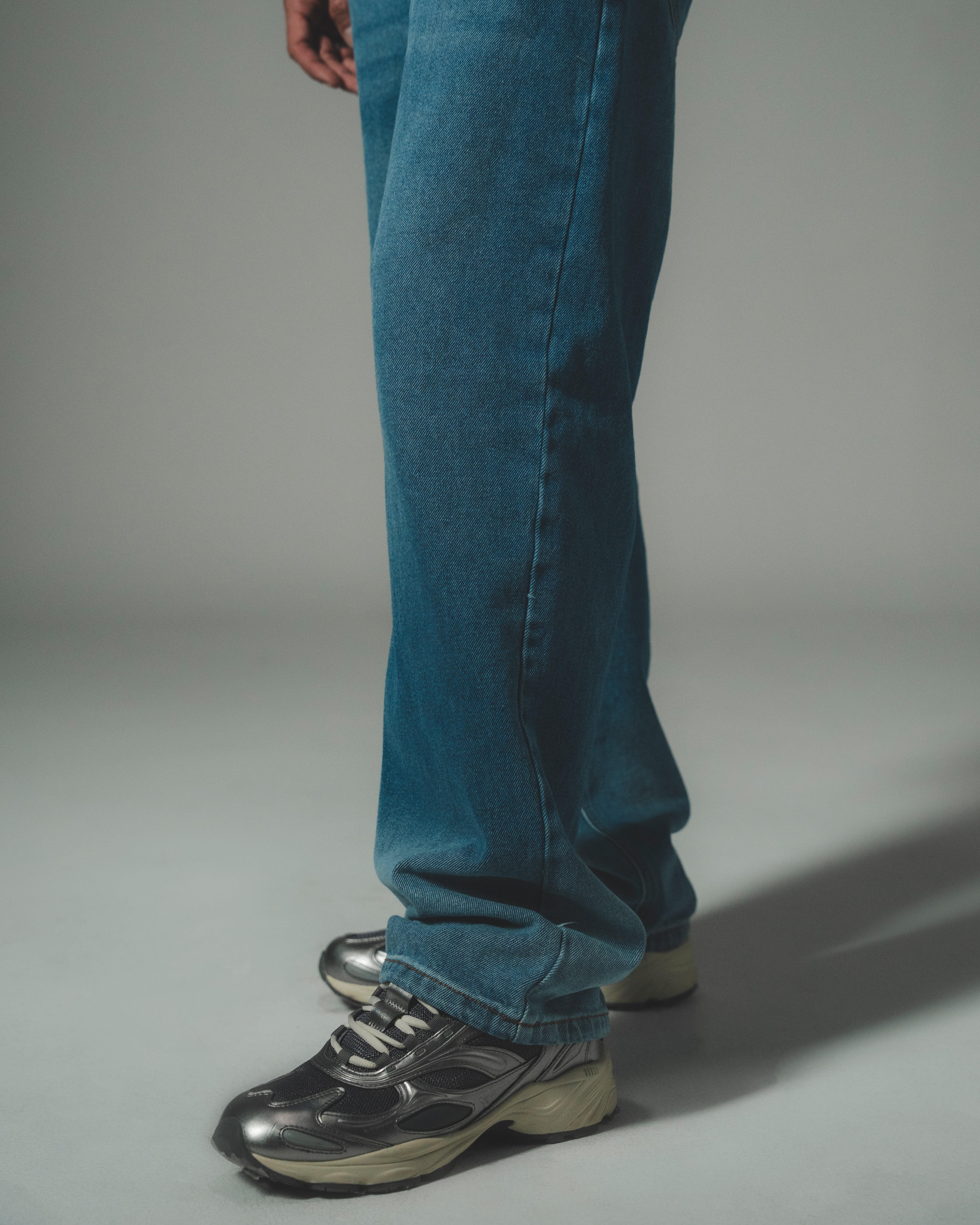 JEAN 5 BOLSILLOS COLOR AZUL HIELO