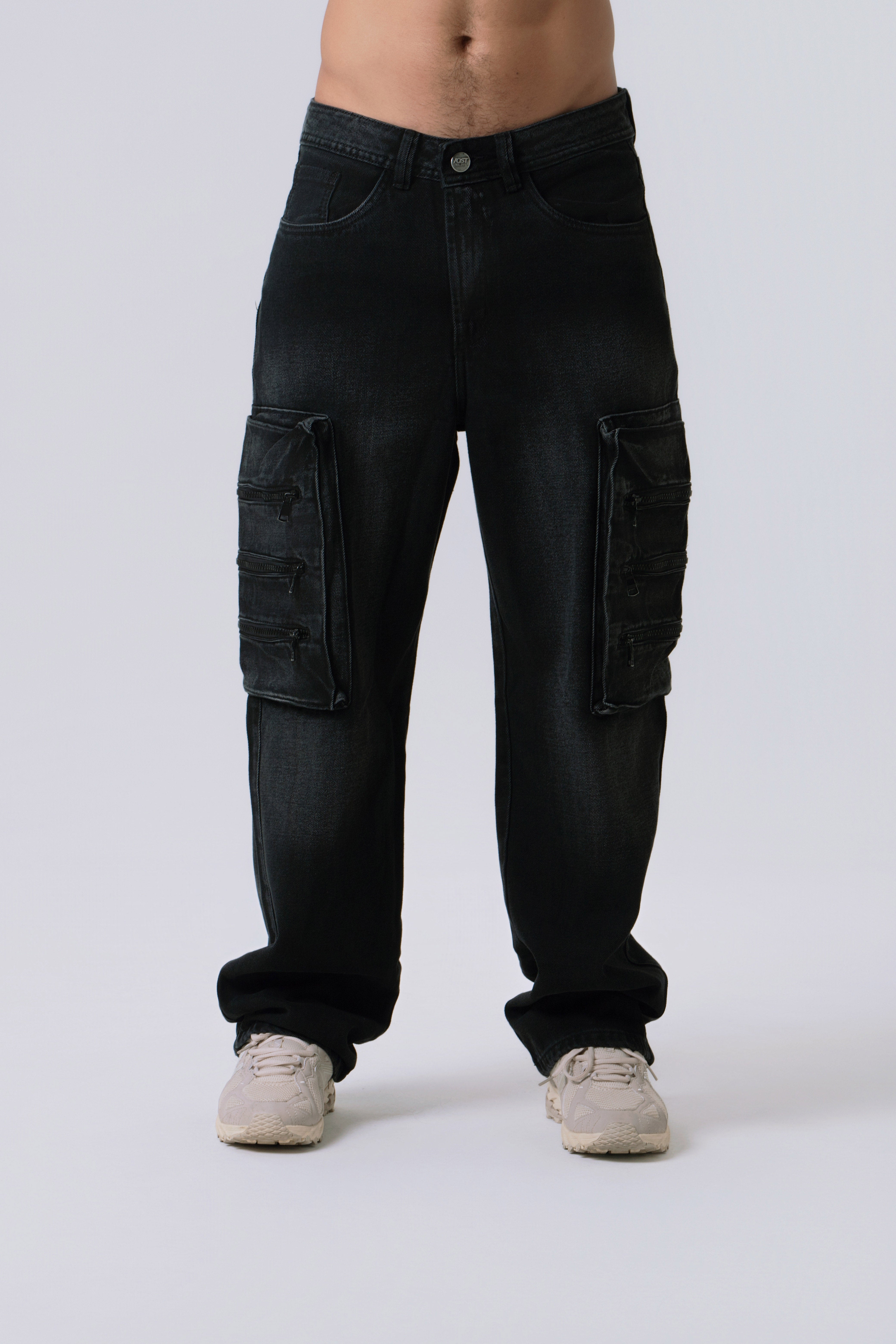 JEAN CARGO COLOR NEGRO