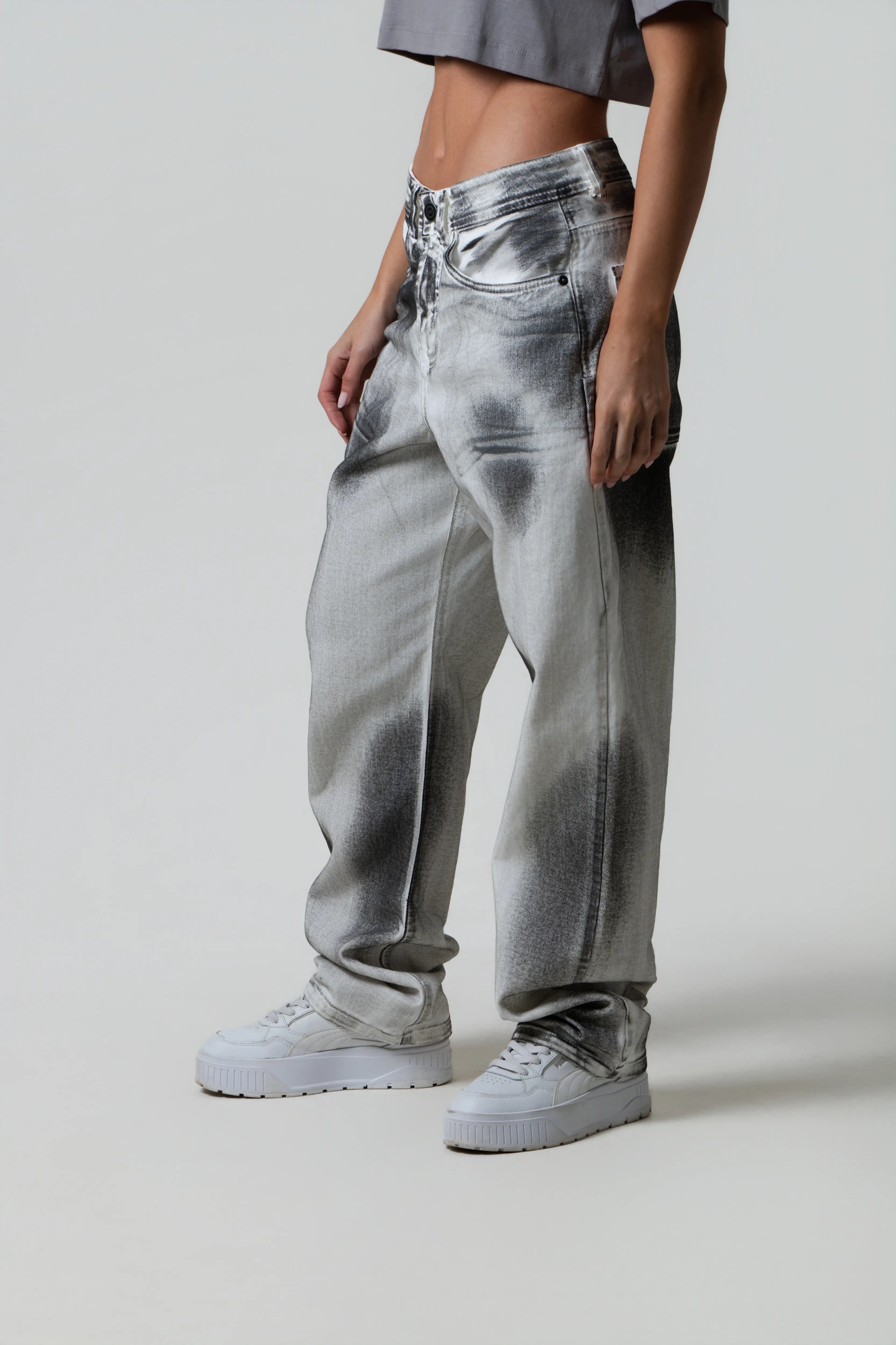 JEAN 5 BOLSILLOS COLOR GRIS HUMO