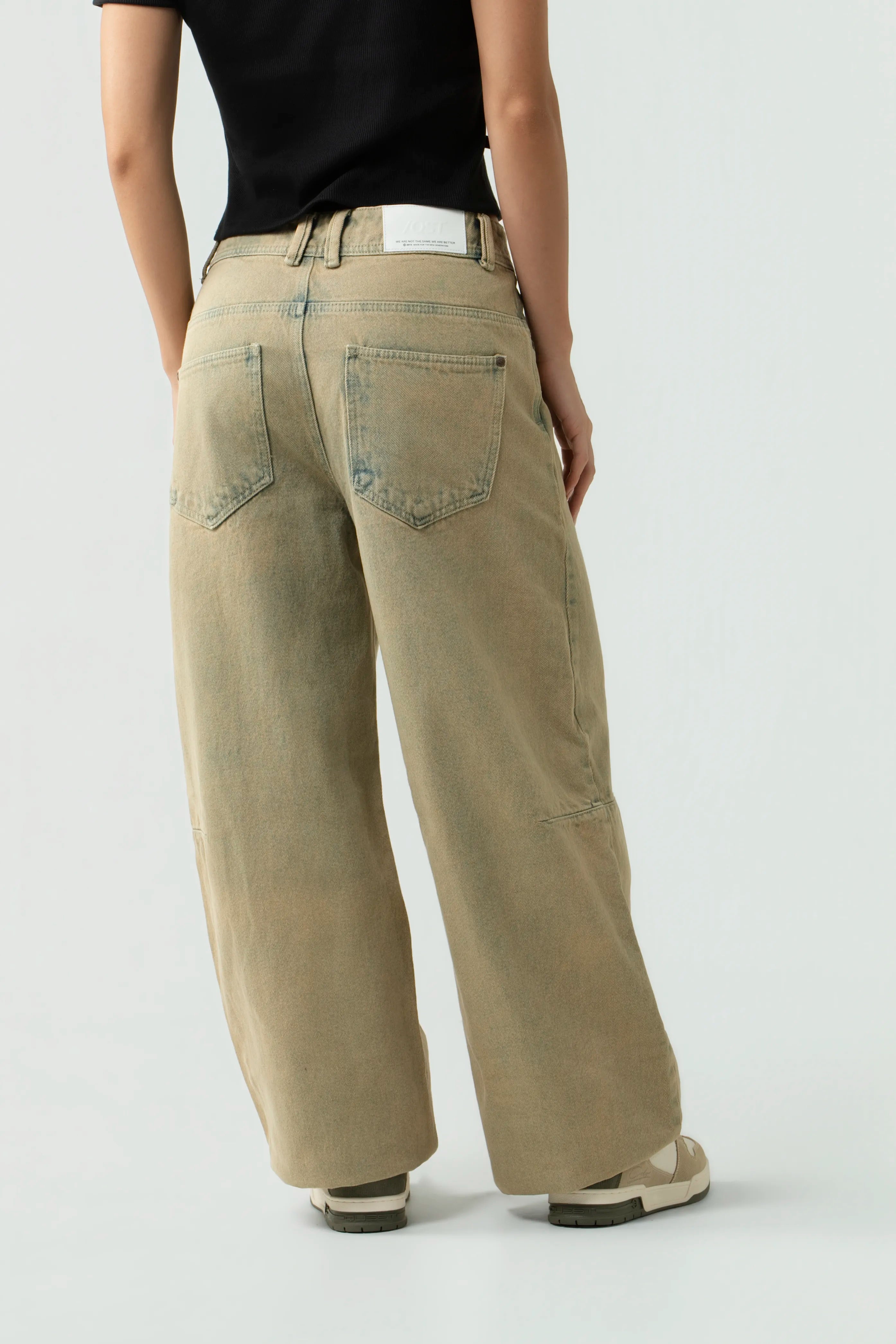 JEAN 5 BOLSILLOS COLOR BEIGE