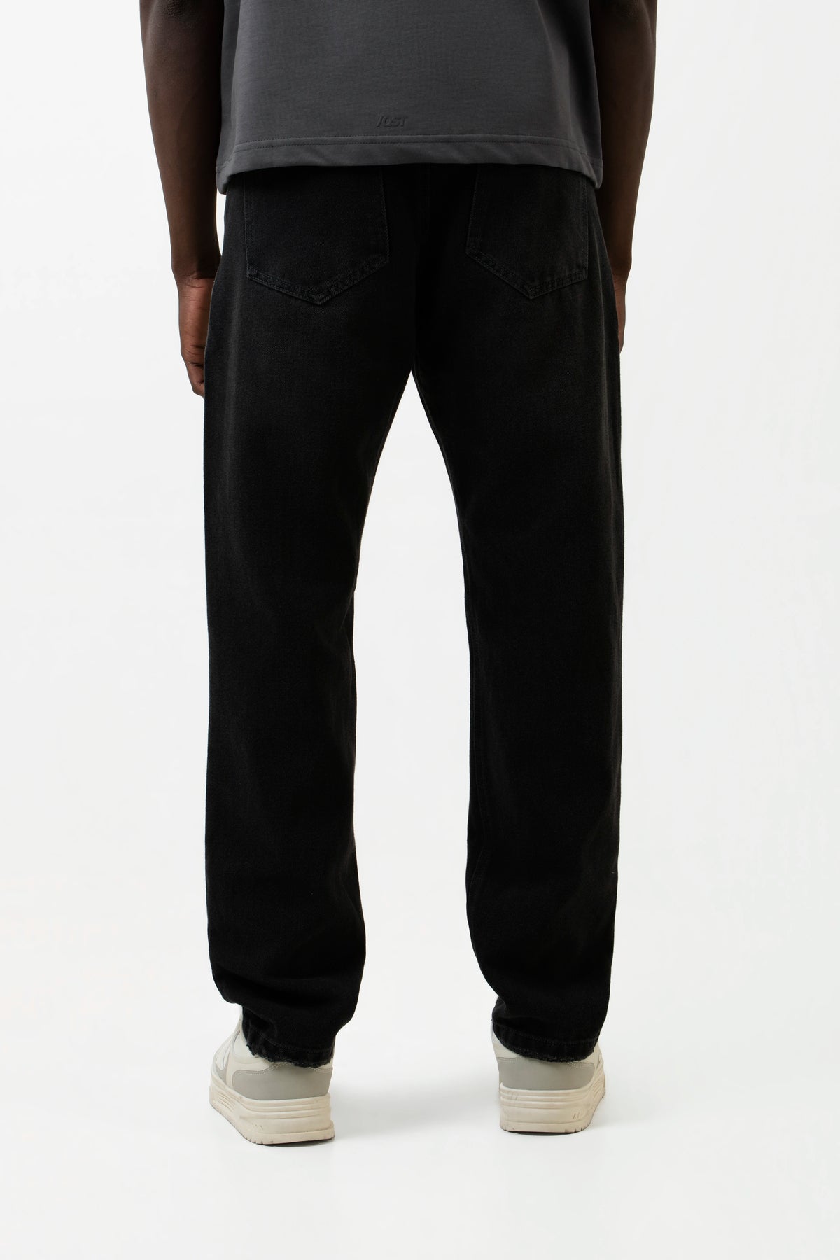 JEAN 5 BOLSILLOS COLOR GRIS OSCURO