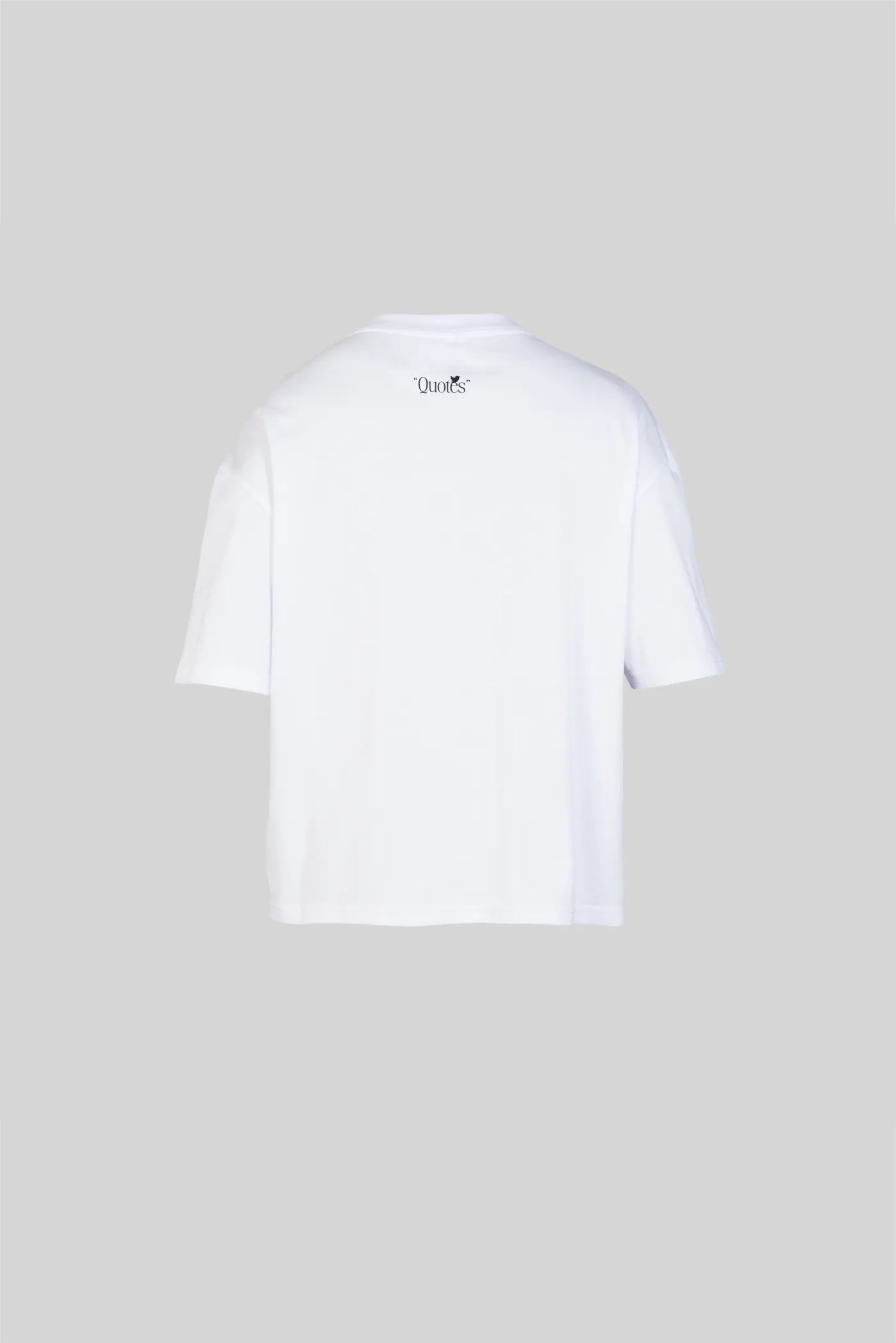 CAMISETA BOXY CON ESTAMPADO EN FRENTE Y ESPALDA QUOTES