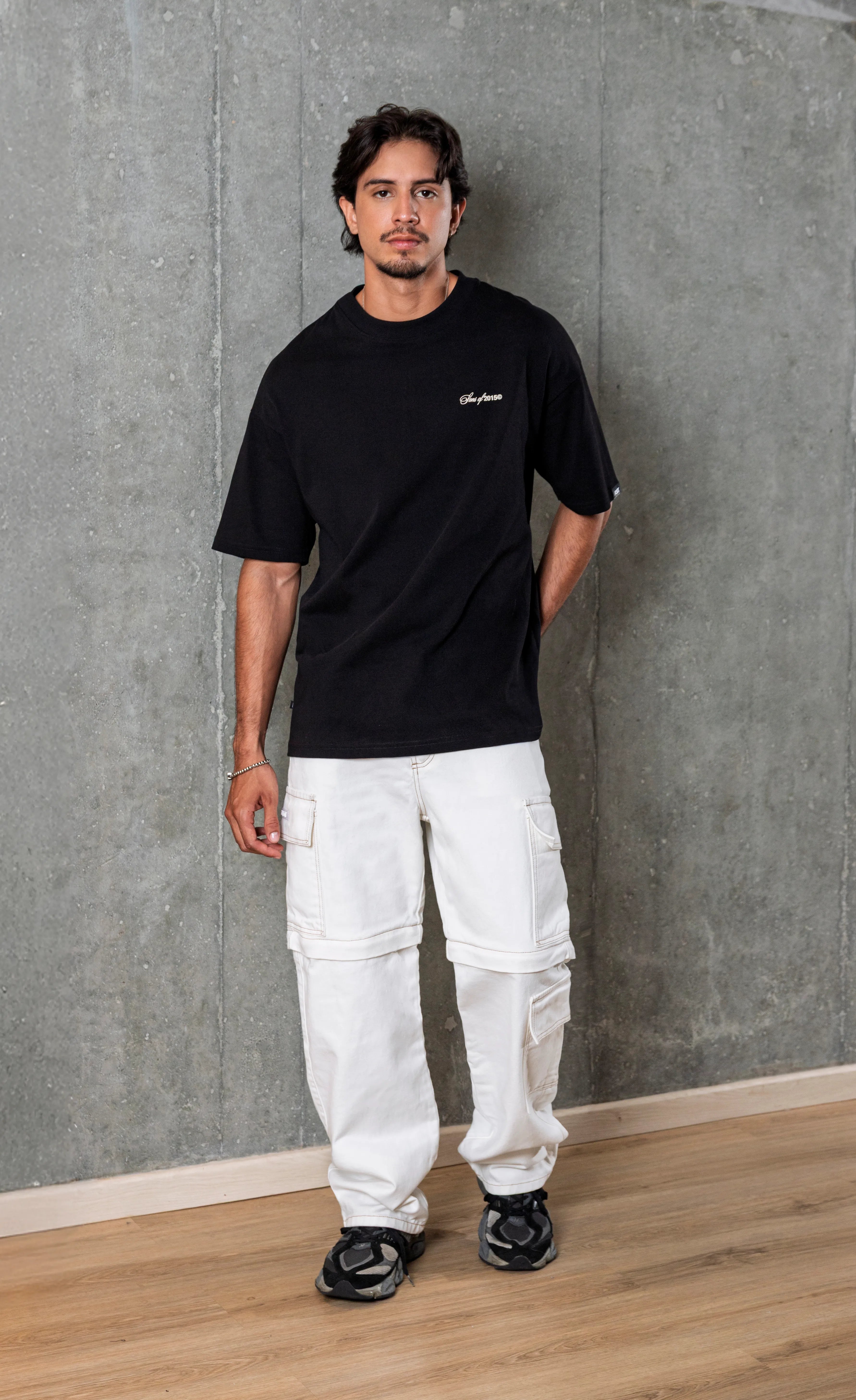 CAMISETA OVERSIZE NEGRO OPPORTUNITY