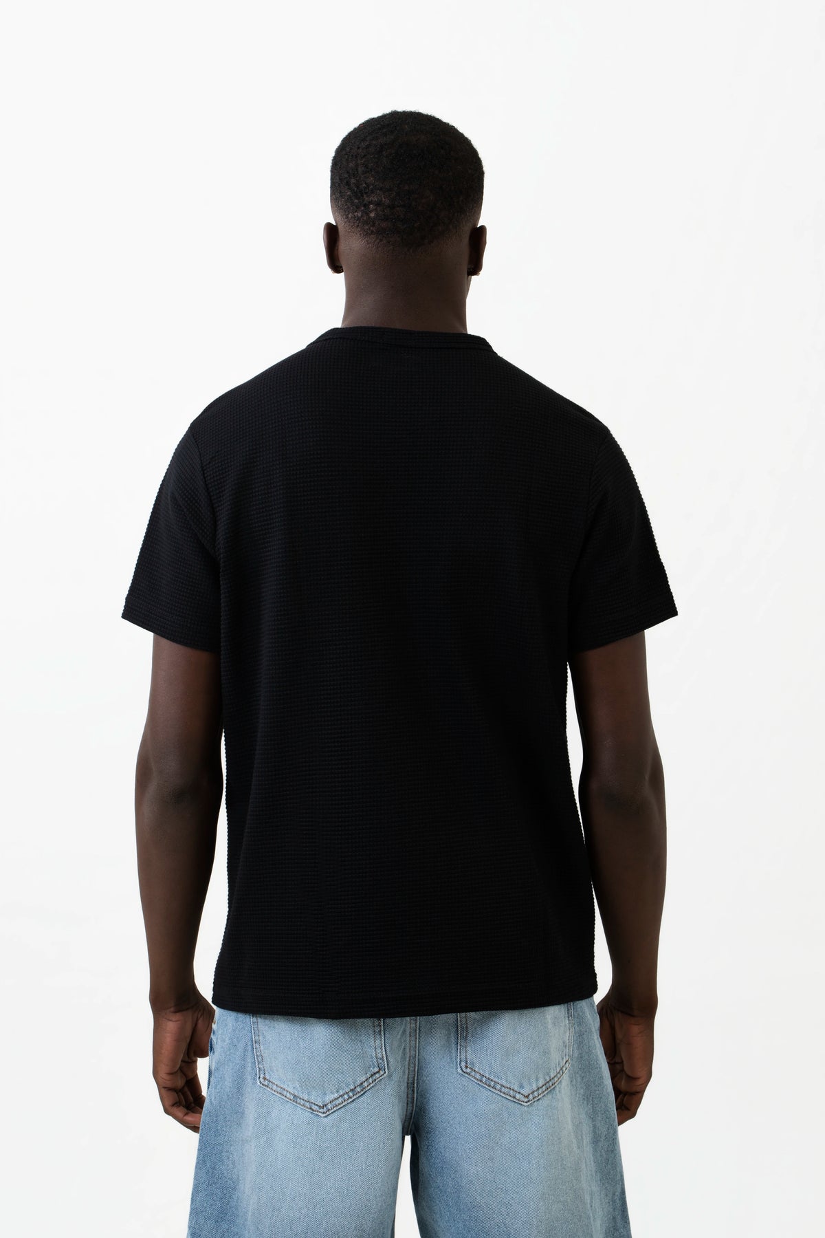CAMISETA MANGA CORTA COLOR NEGRO