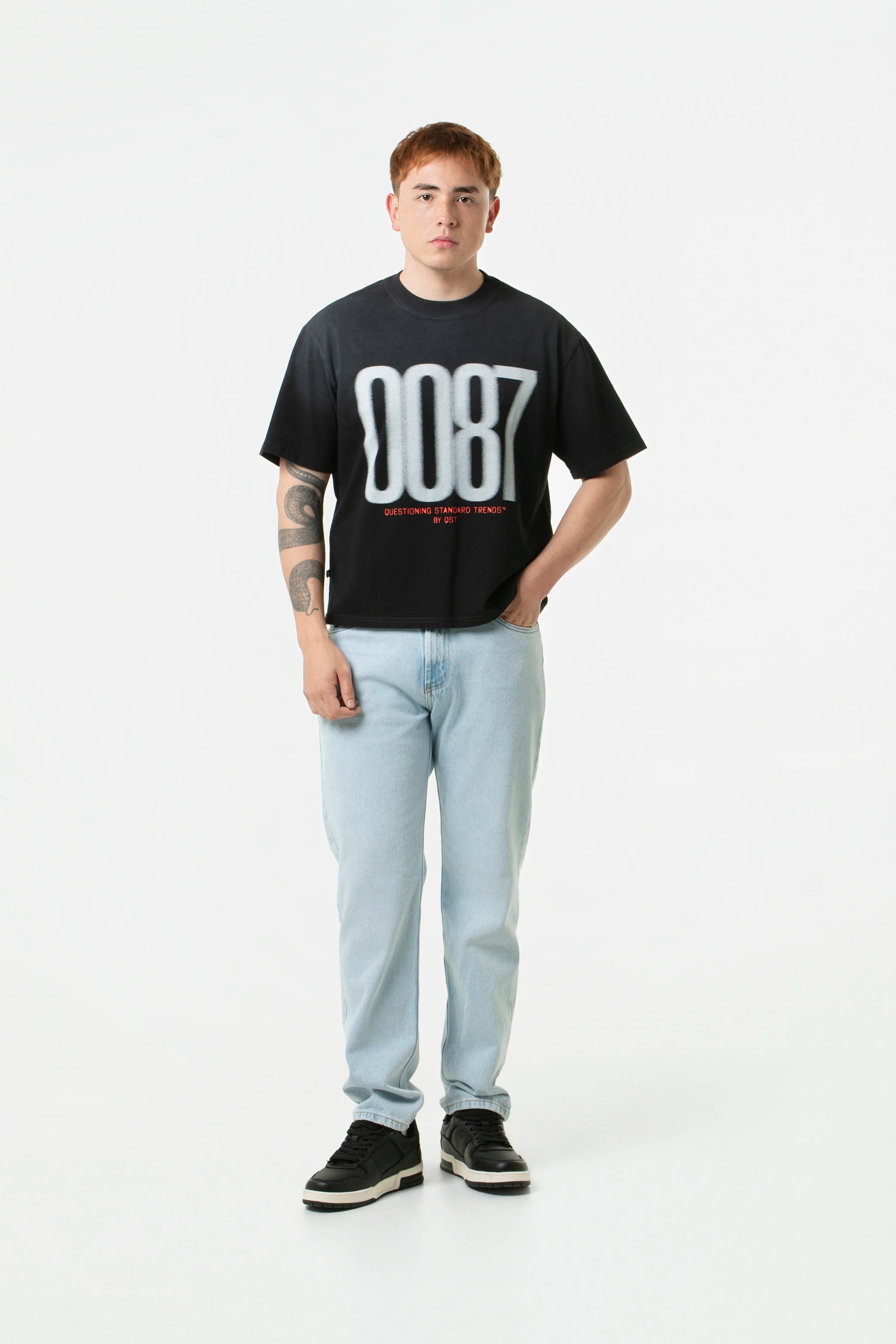 CAMISETA MANGA CORTA COLOR NEGRO