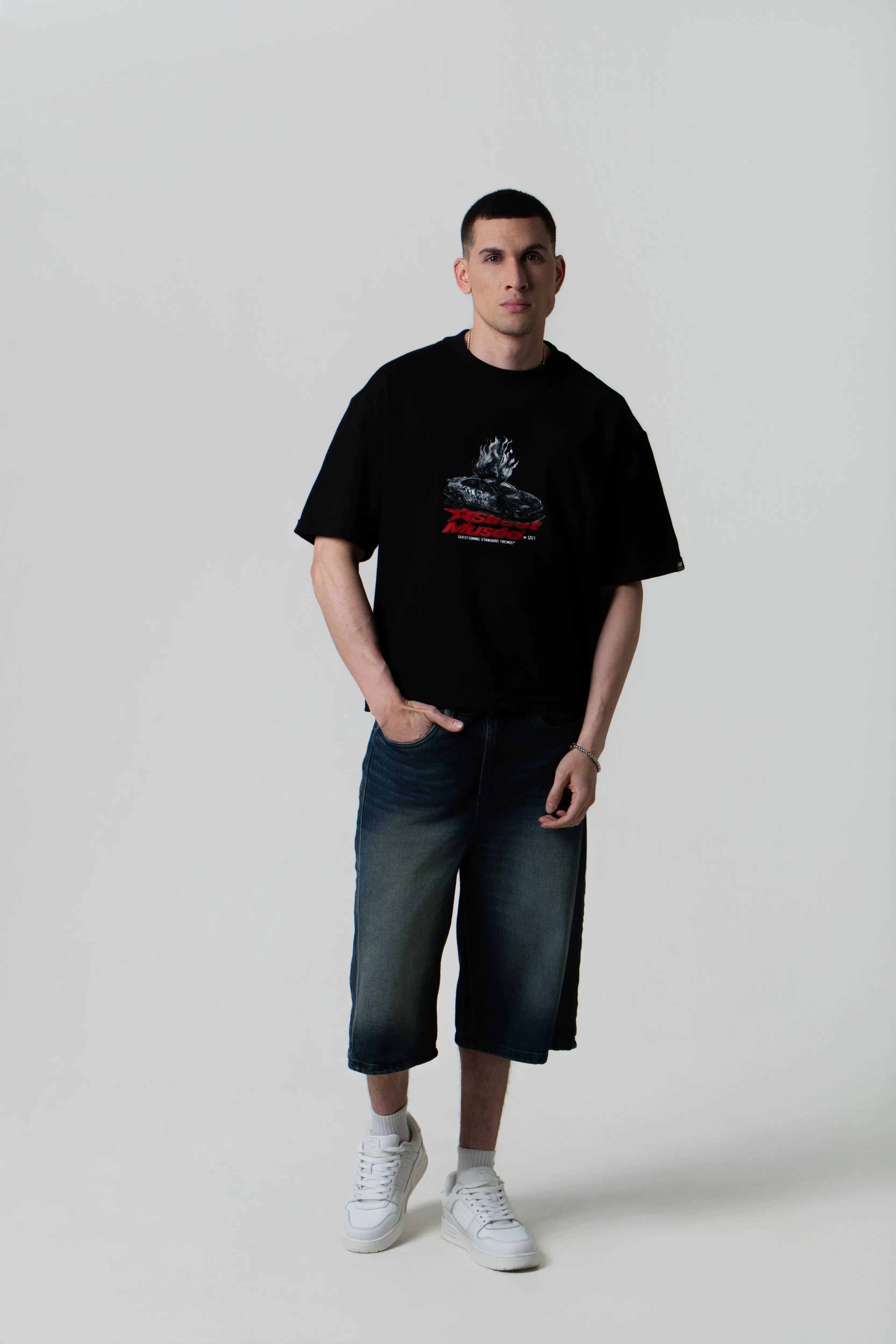 CAMISETA MANGA CORTA COLOR NEGRO