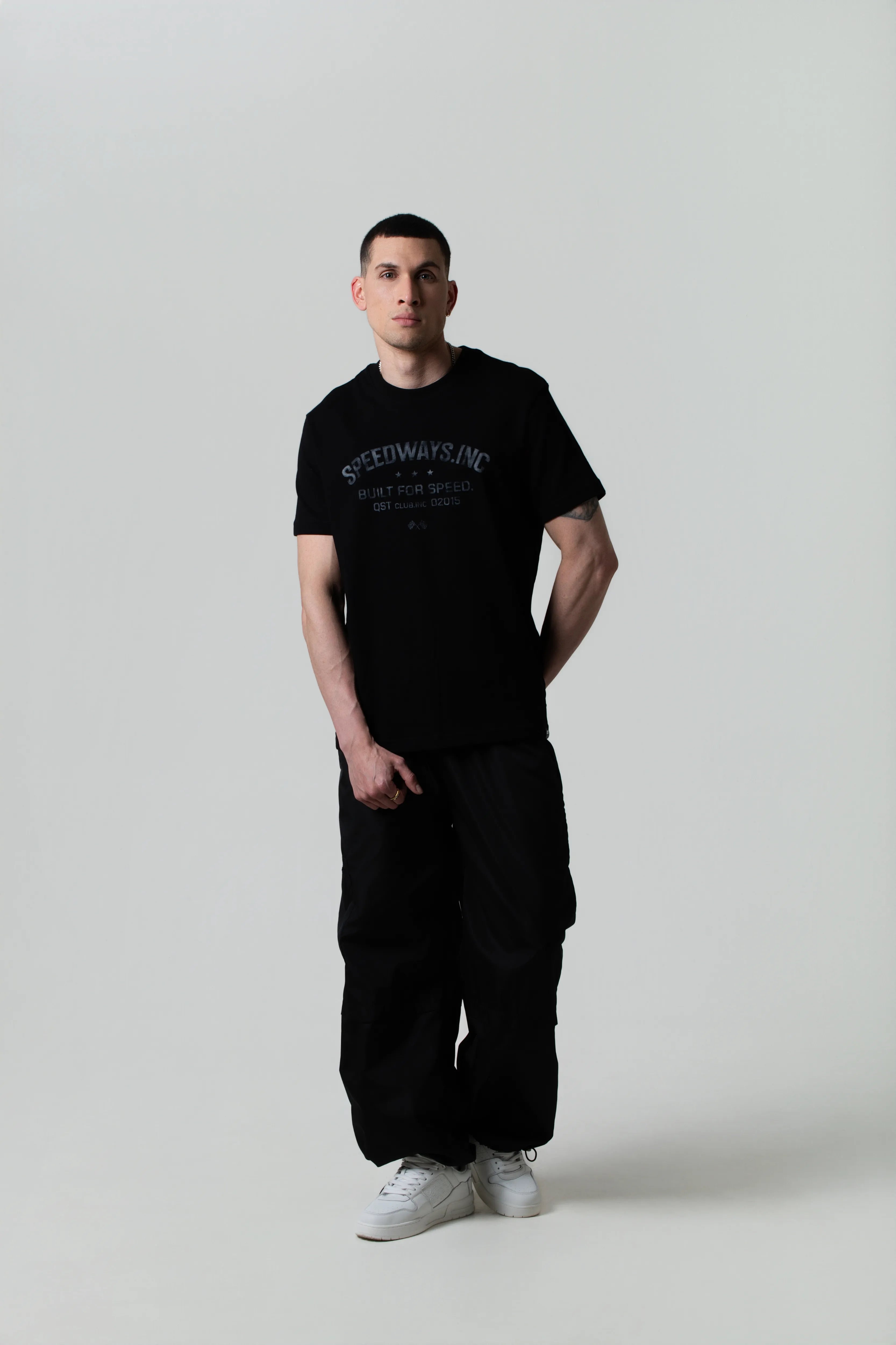 CAMISETA MANGA CORTA COLOR NEGRO