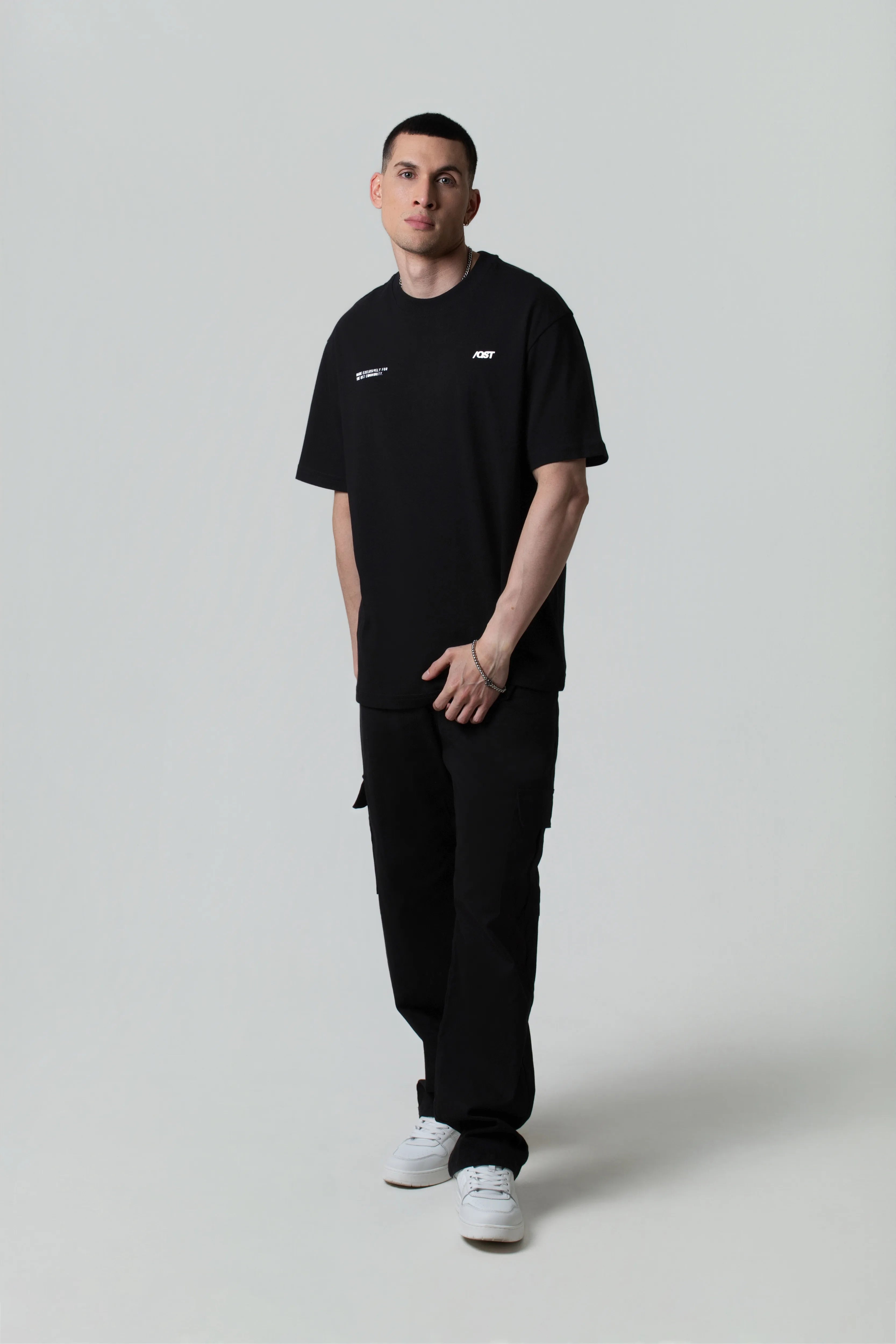 CAMISETA MANGA CORTA COLOR NEGRO