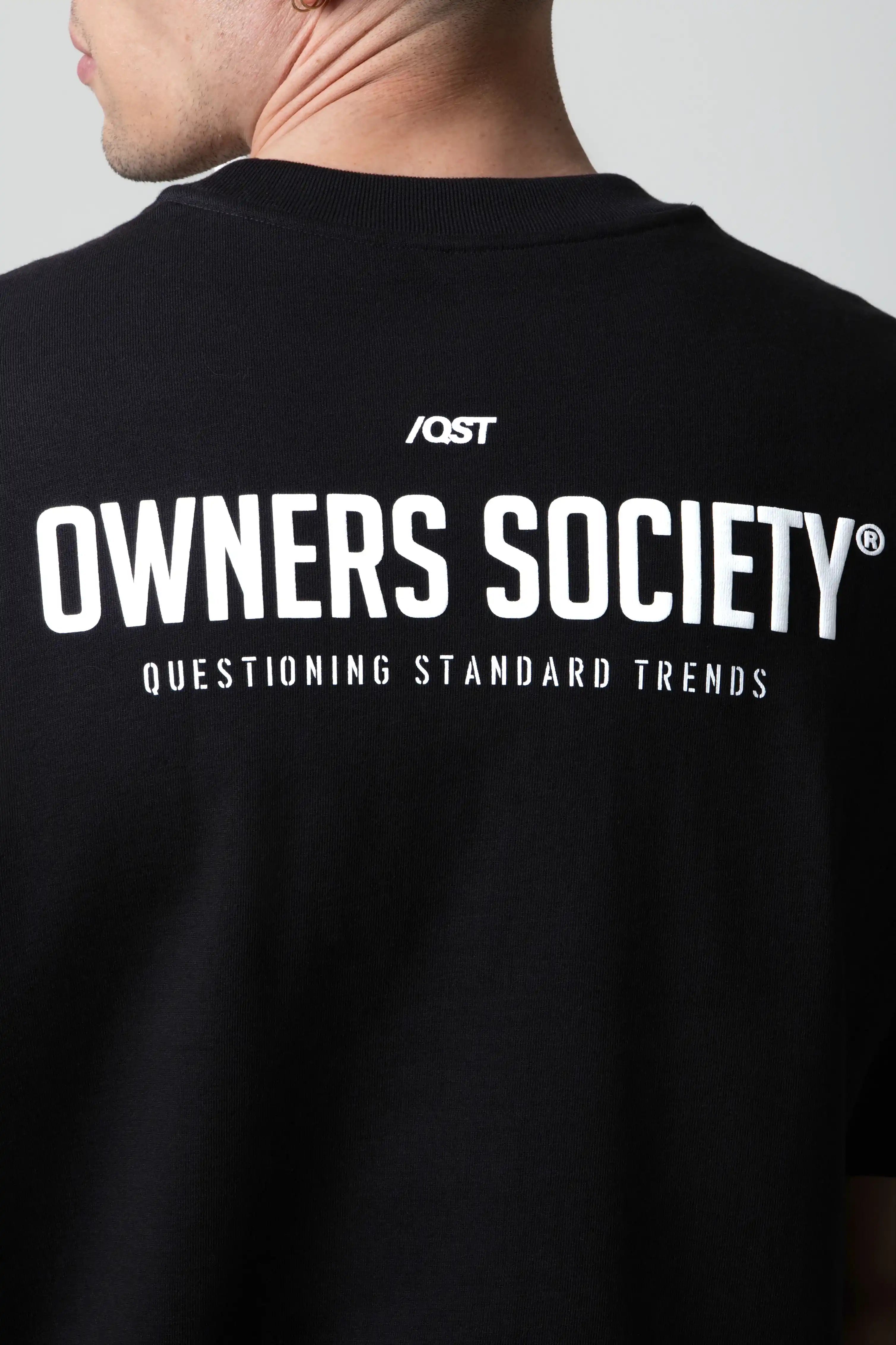 CAMISETA MANGA CORTA COLOR NEGRO