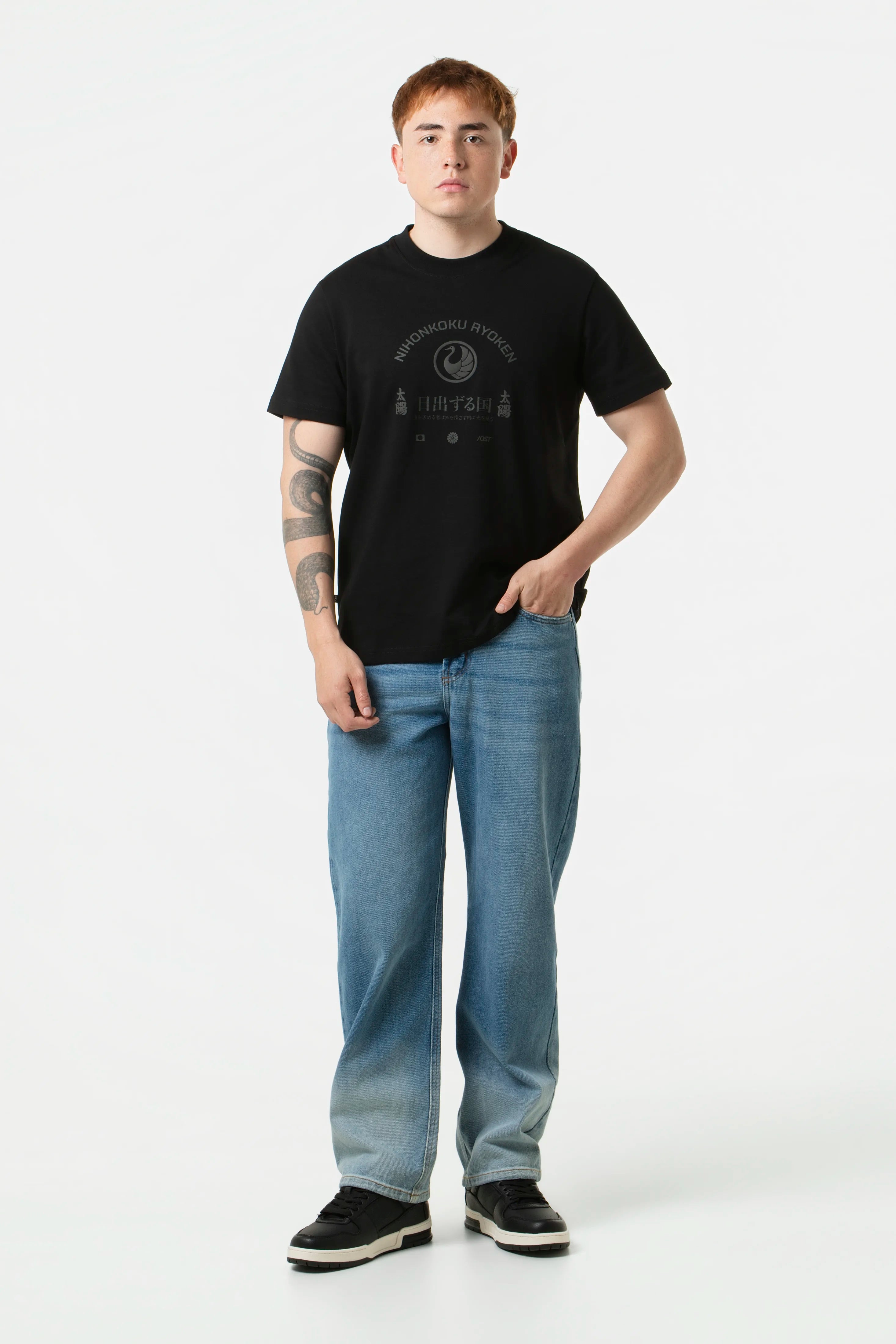CAMISETA MANGA CORTA COLOR NEGRO