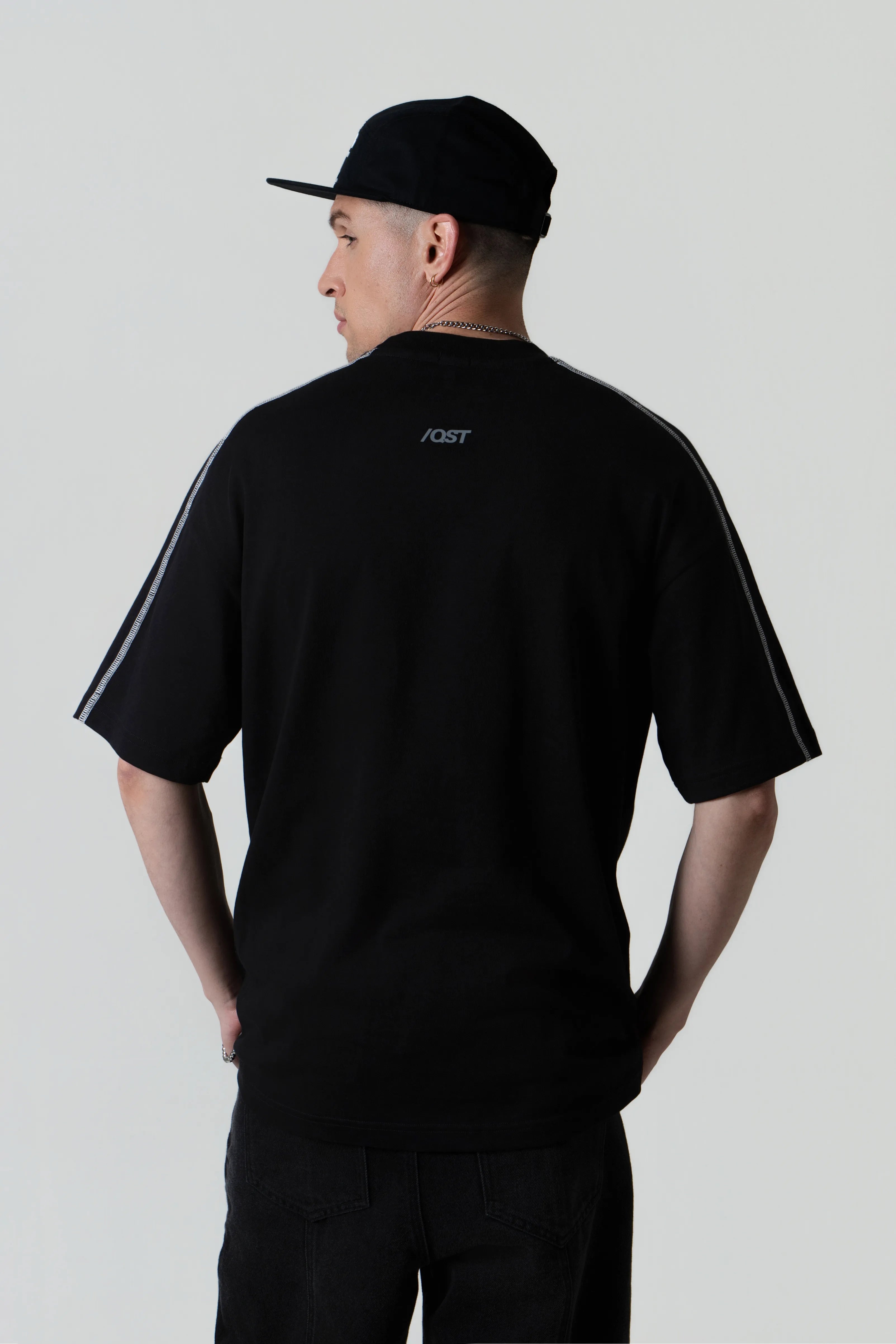 CAMISETA MANGA CORTA COLOR NEGRO
