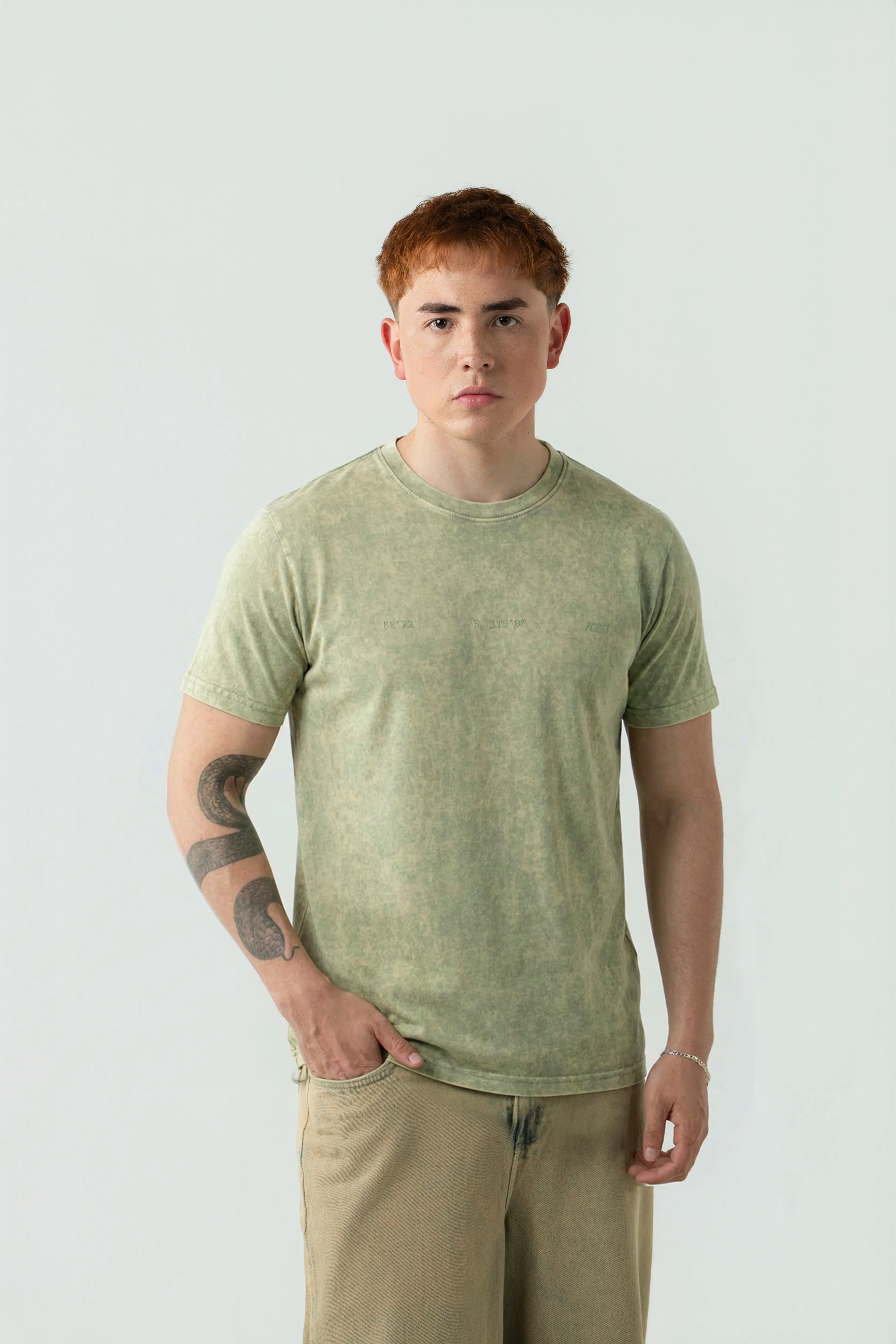 CAMISETA MANGA CORTA COLOR VERDE BOTELLA