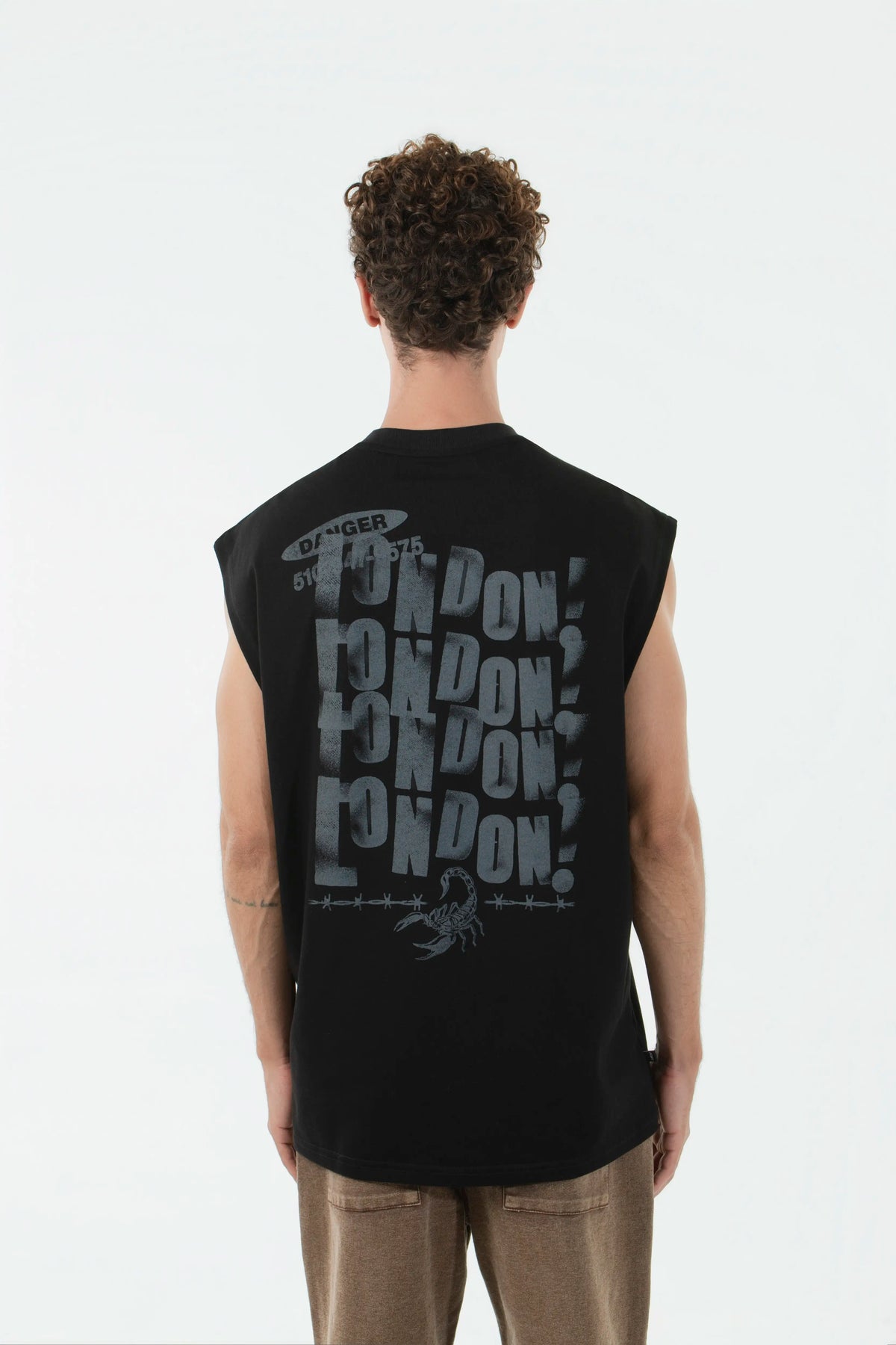 CAMISETA MANGA SISA COLOR NEGRO