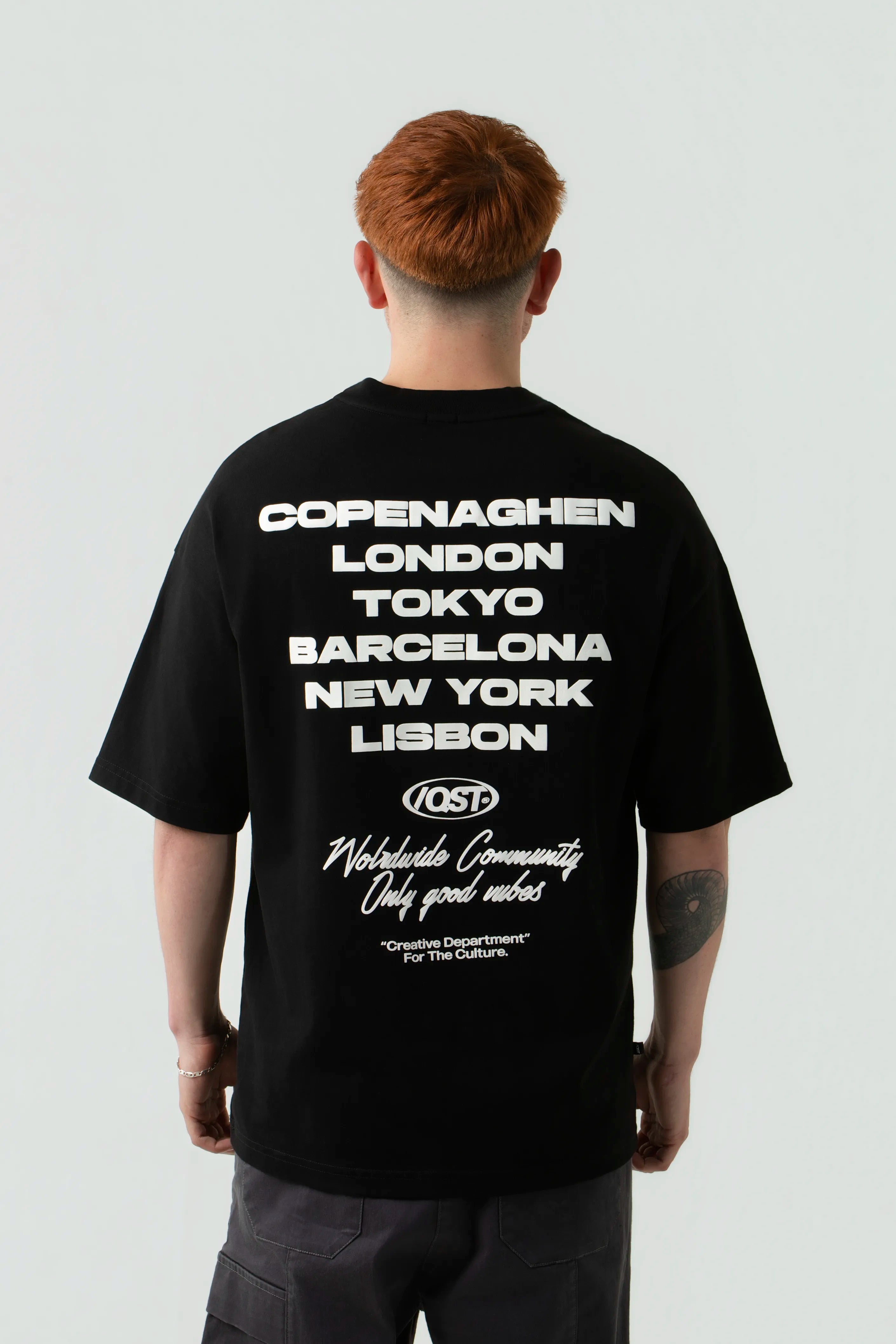 CAMISETA MANGA CORTA COLOR NEGRO