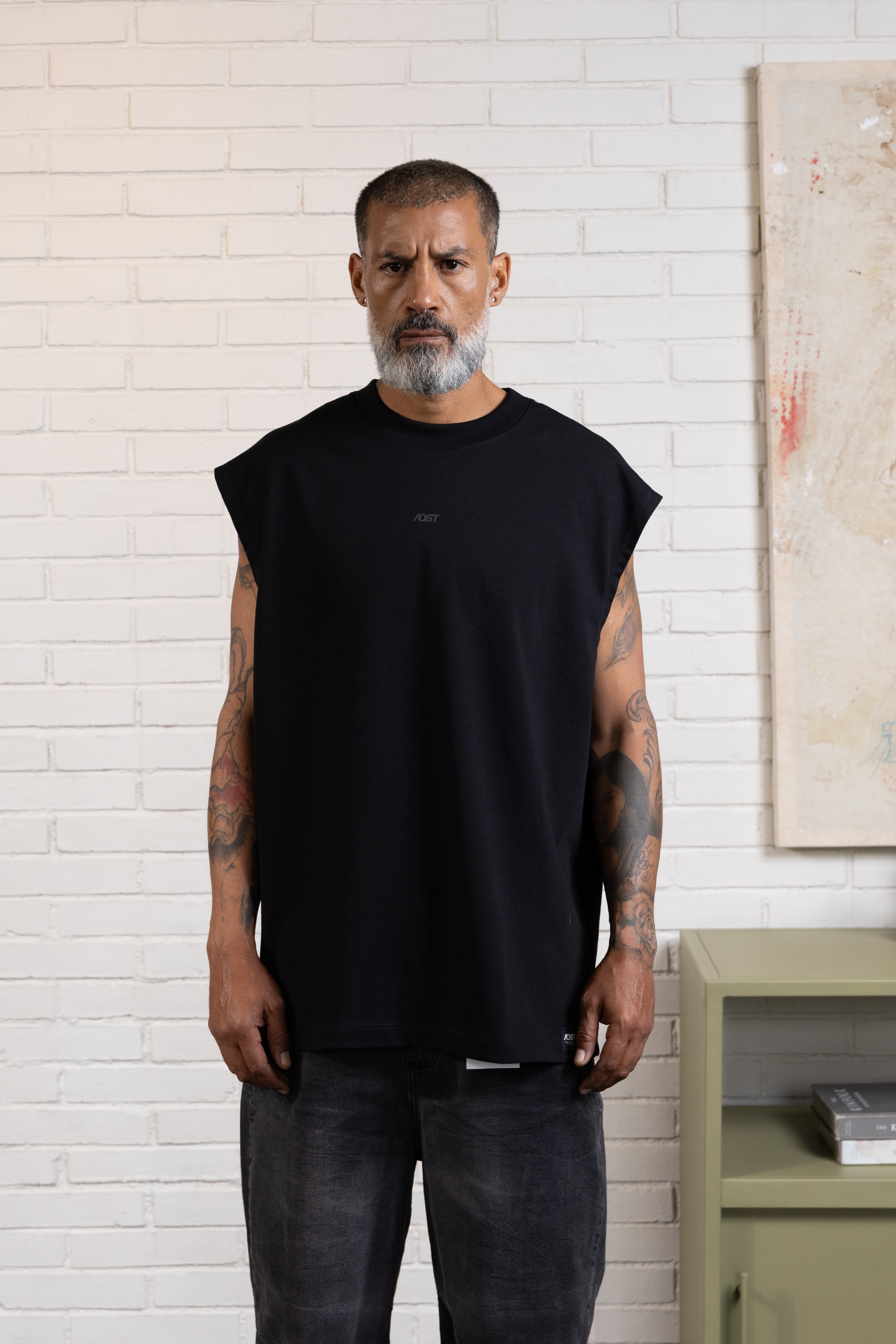 CAMISETA MANGA CORTA COLOR NEGRO