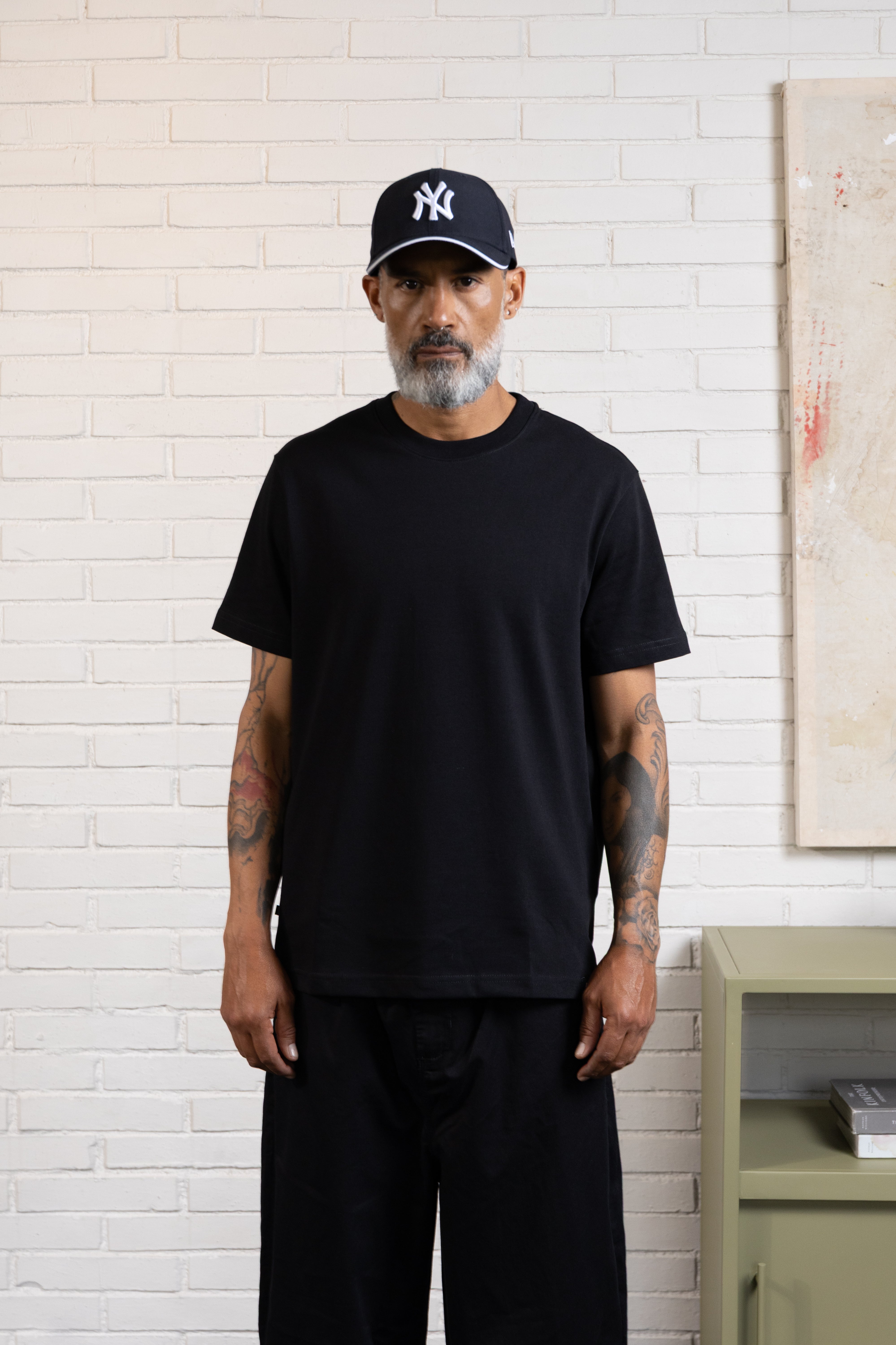 CAMISETA MANGA CORTA COLOR NEGRO