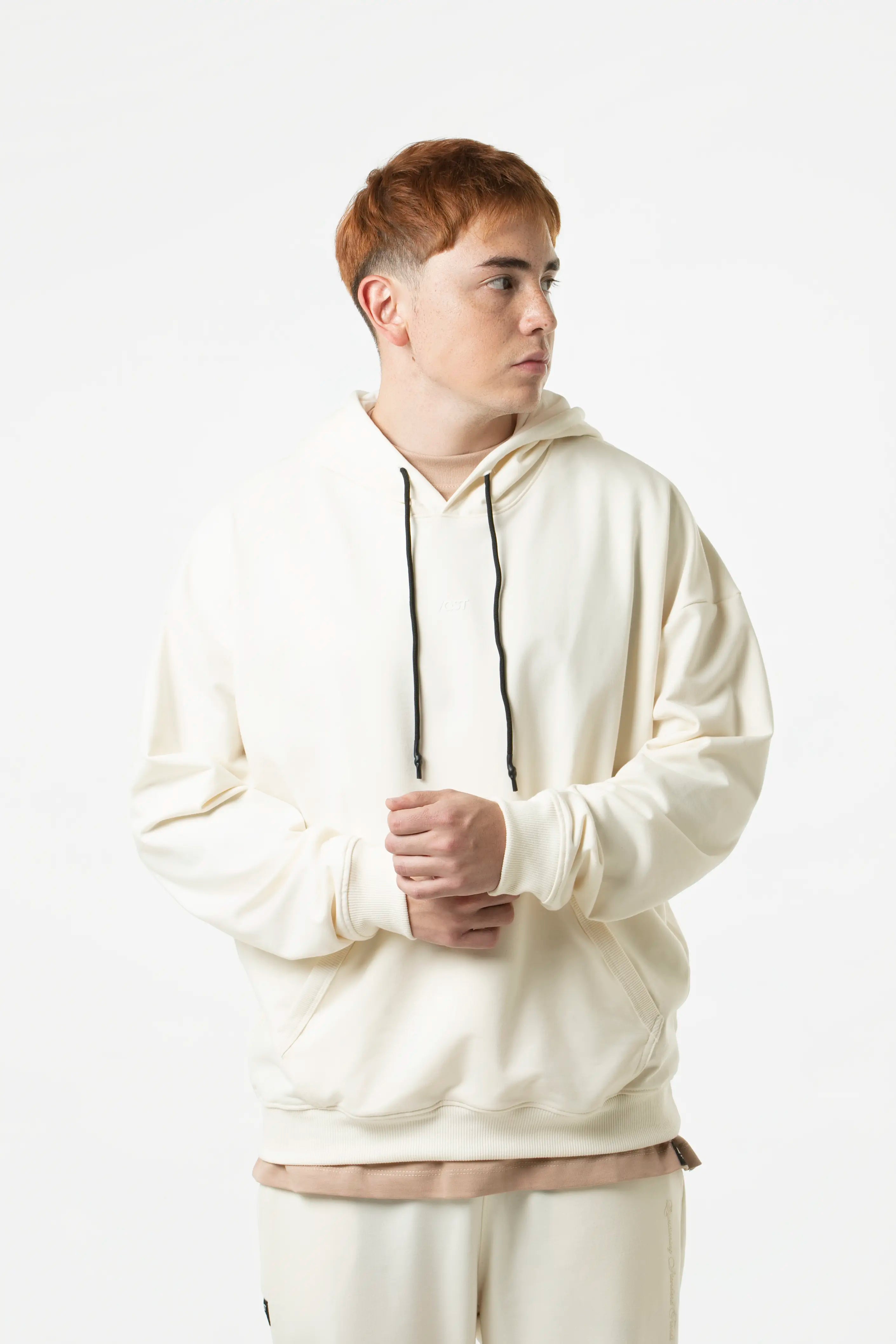 BUZO CERRADO COLOR IVORY
